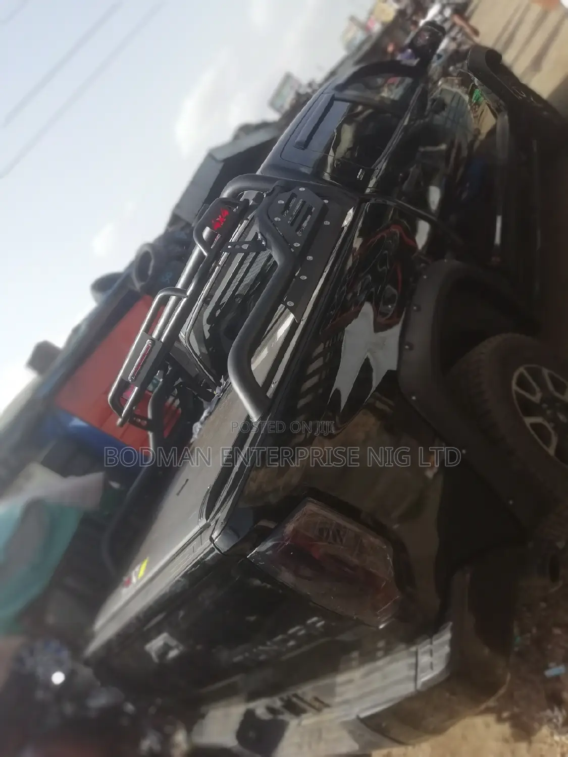 Rolling Boot Cover With Complete Rugged Off Road Spoiler :