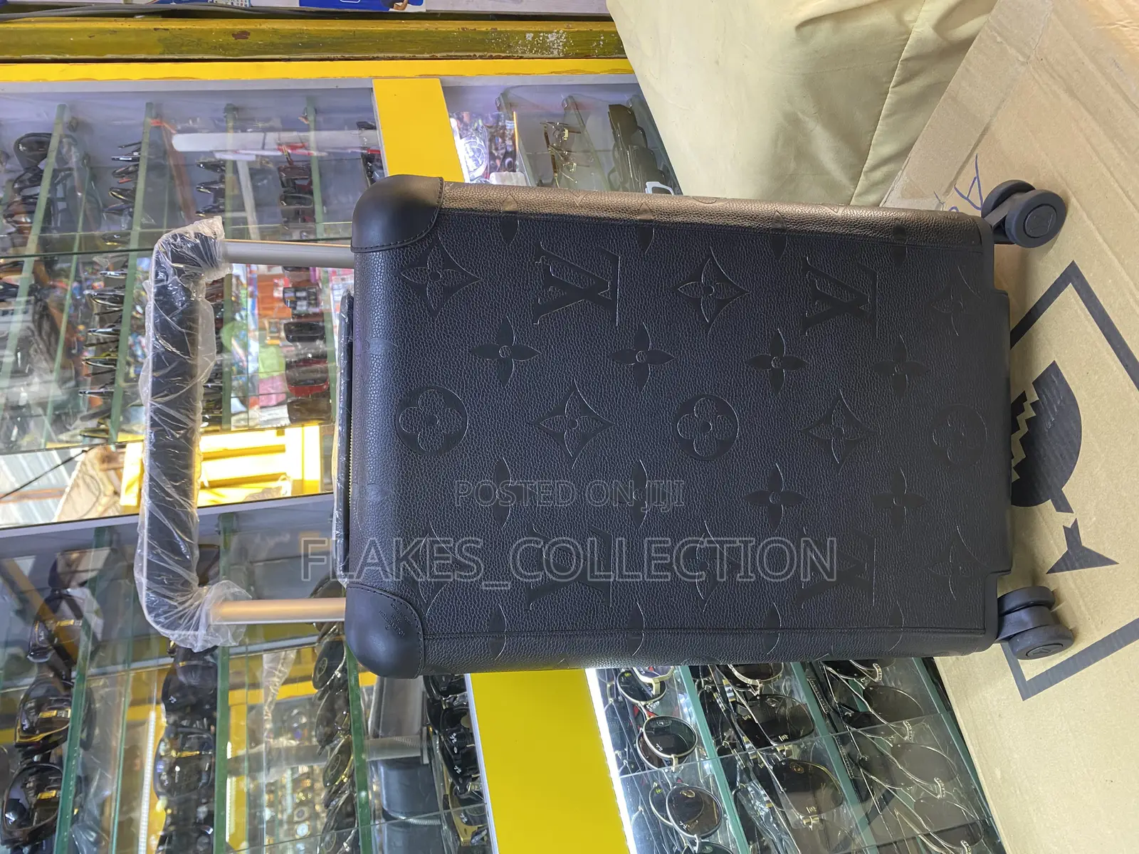 LV Luxury Cabin Size Luggage Box