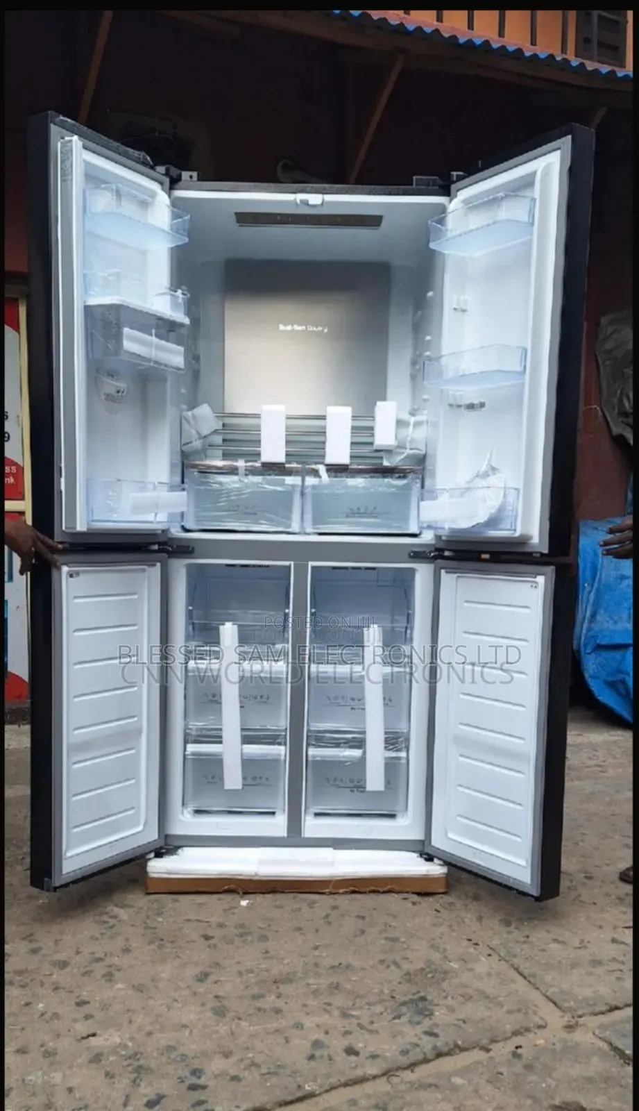 New Hisense 432 Litre 4 Doors Fridge With Dispenser >Black