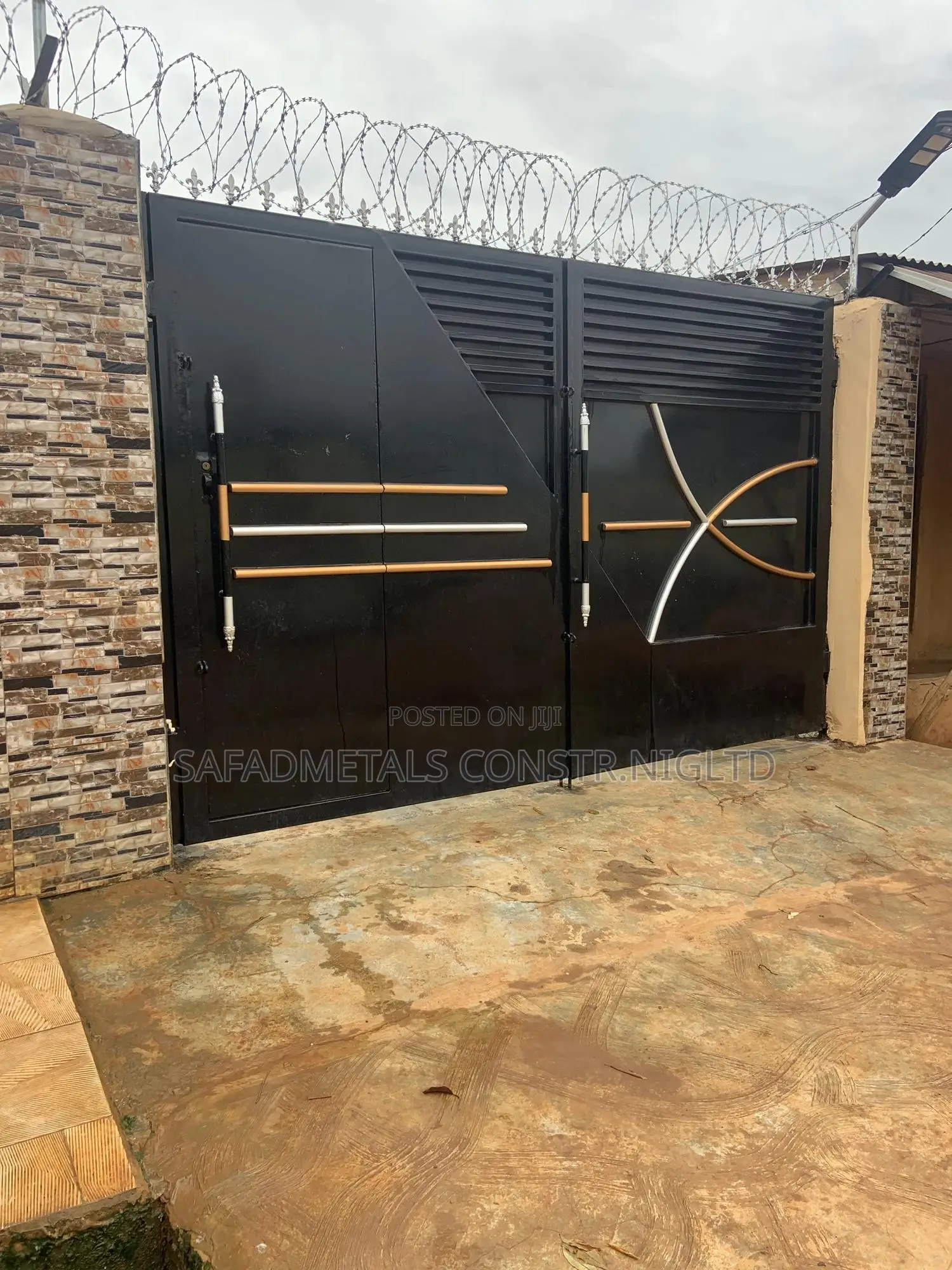 12ft Plain Gate