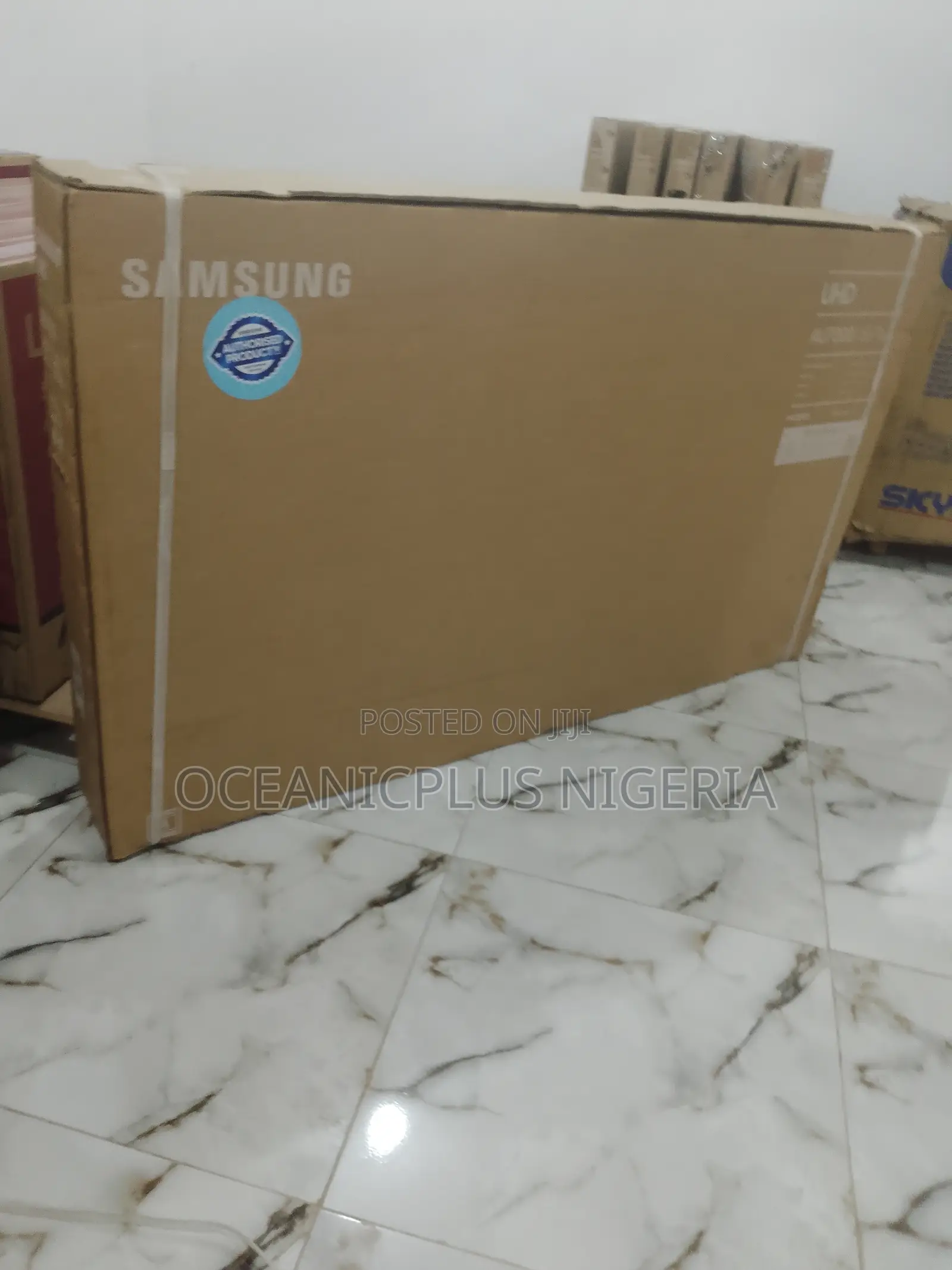 Complete Samsung 65 Inches Smart TV With Netflix~Wifi~