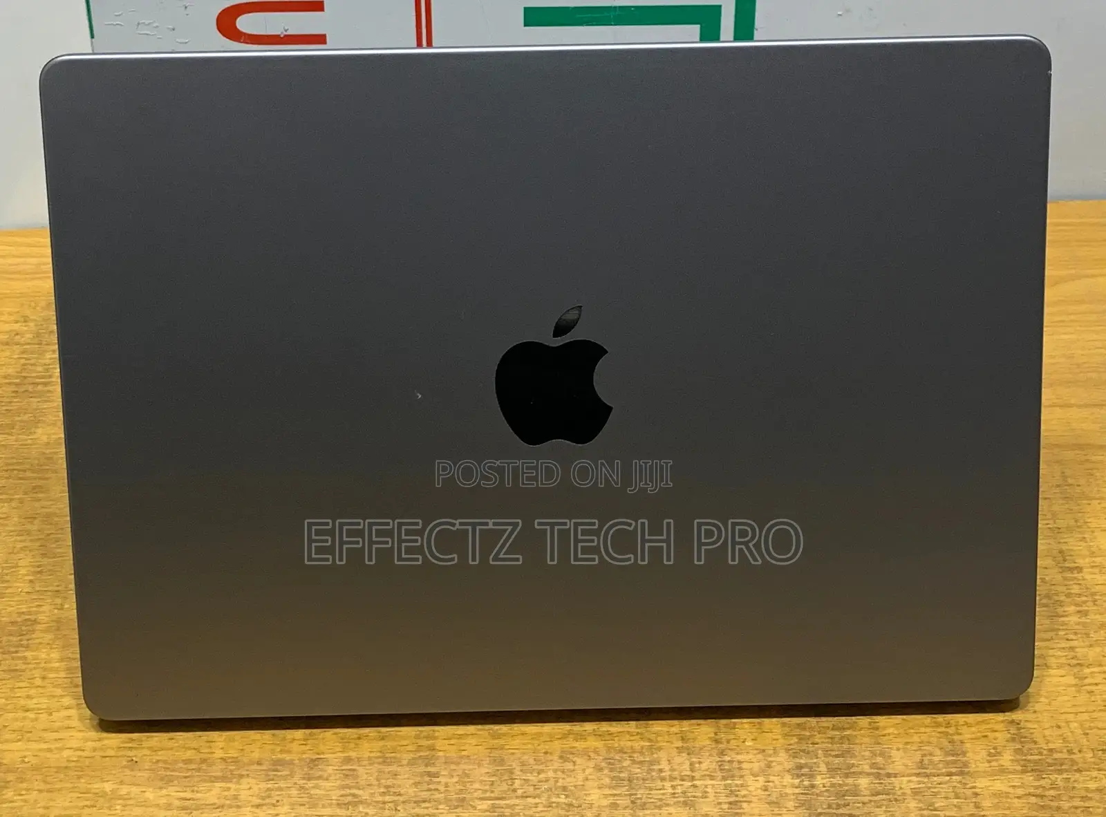 Laptop Apple MacBook Pro M1 16GB Apple M1 Pro SSD 1T