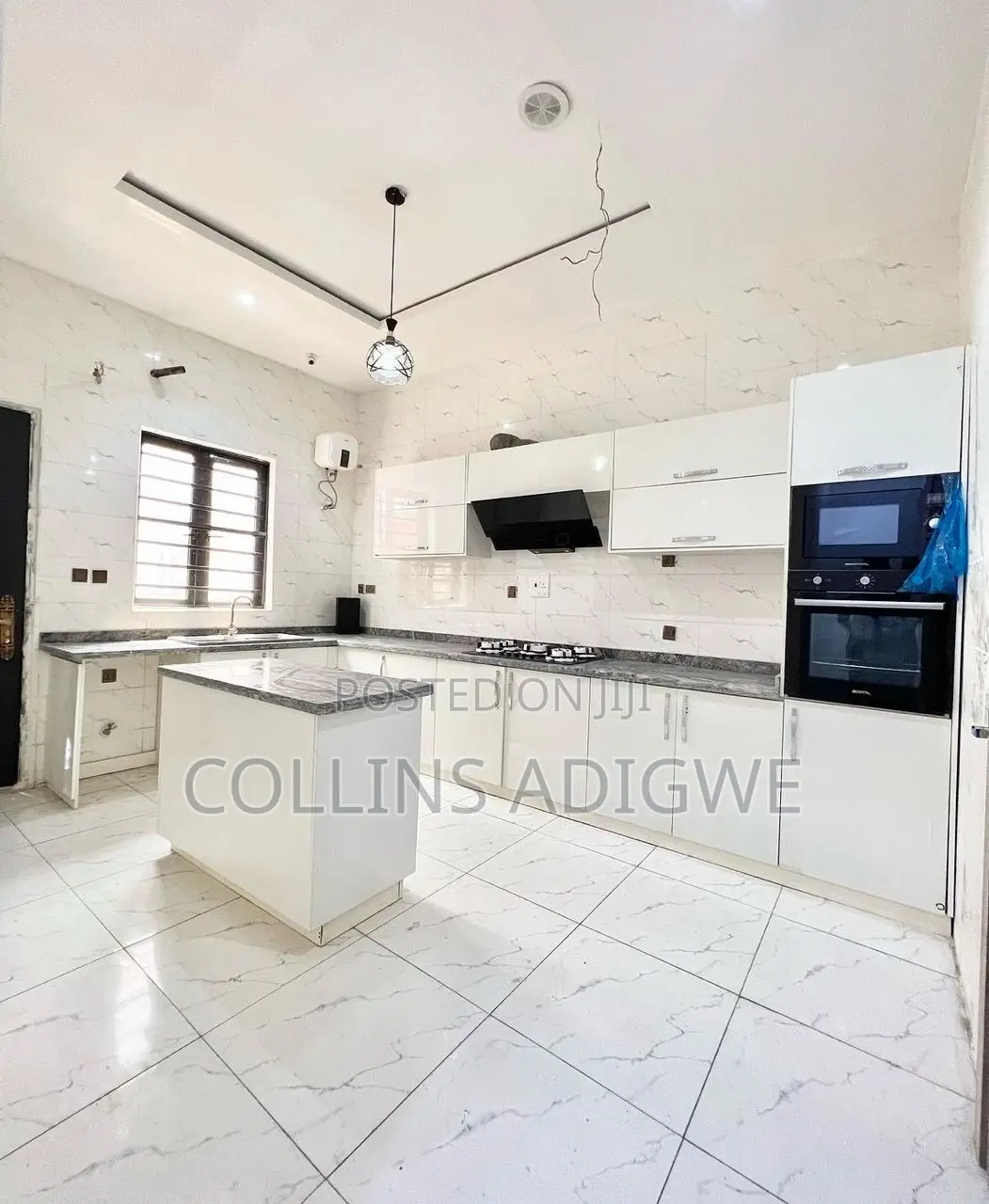5bdrm Duplex in Ologolo -Lekke for sale