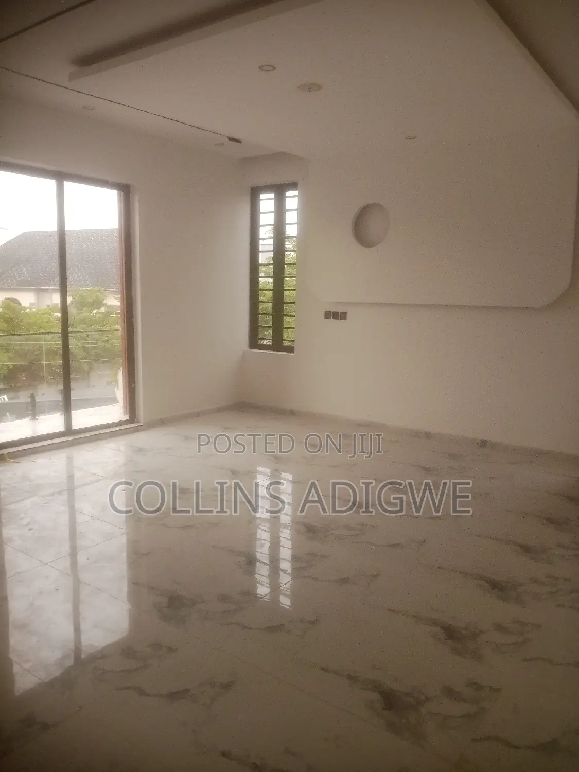 5bdrm Duplex in Ologolo for sale