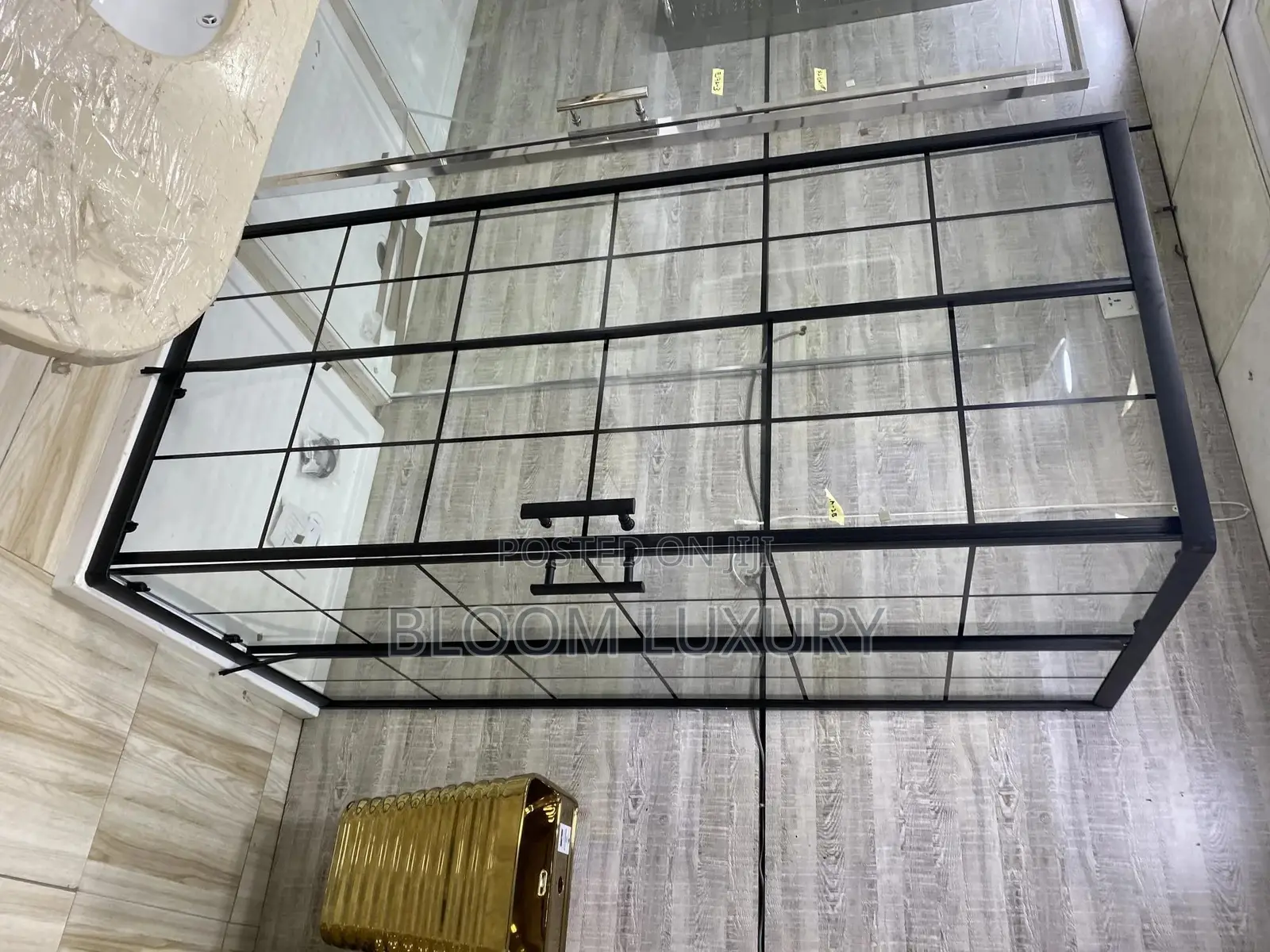 Black Framed Shower Cubicle Enclosure