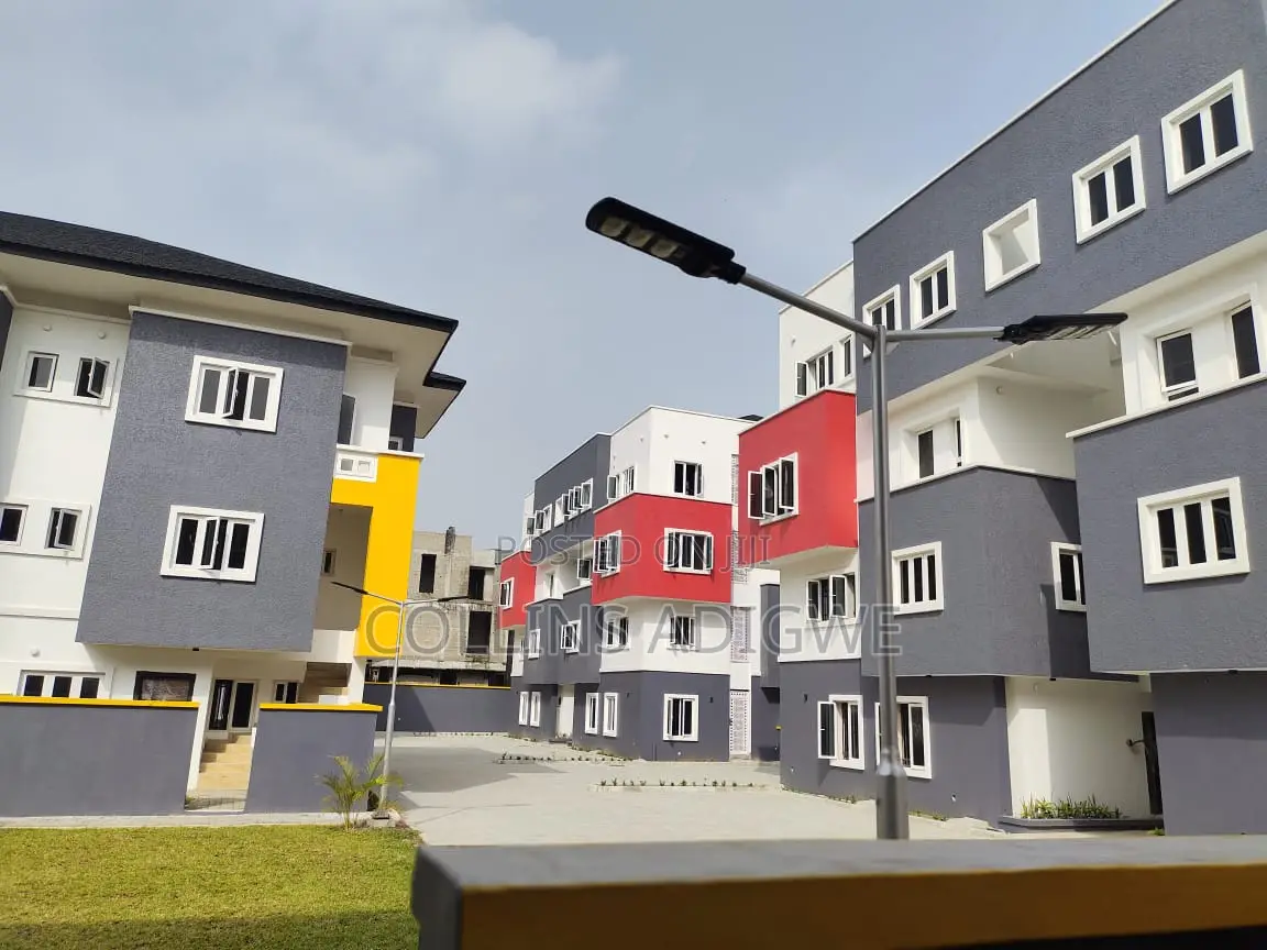 4bdrm Duplex in Ikate-Lekki Inside for sale