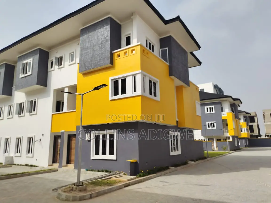 4bdrm Duplex in Ikate-Lekki Inside for sale