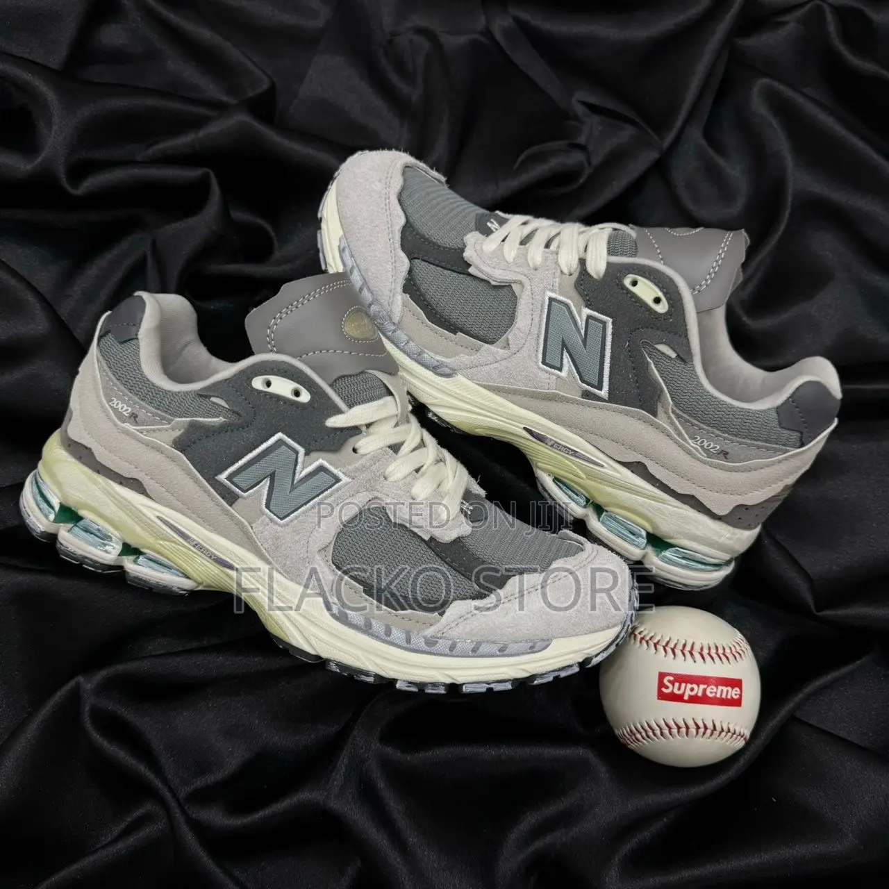 Original New Balance 2002r Protection Pack Rain Sneakers