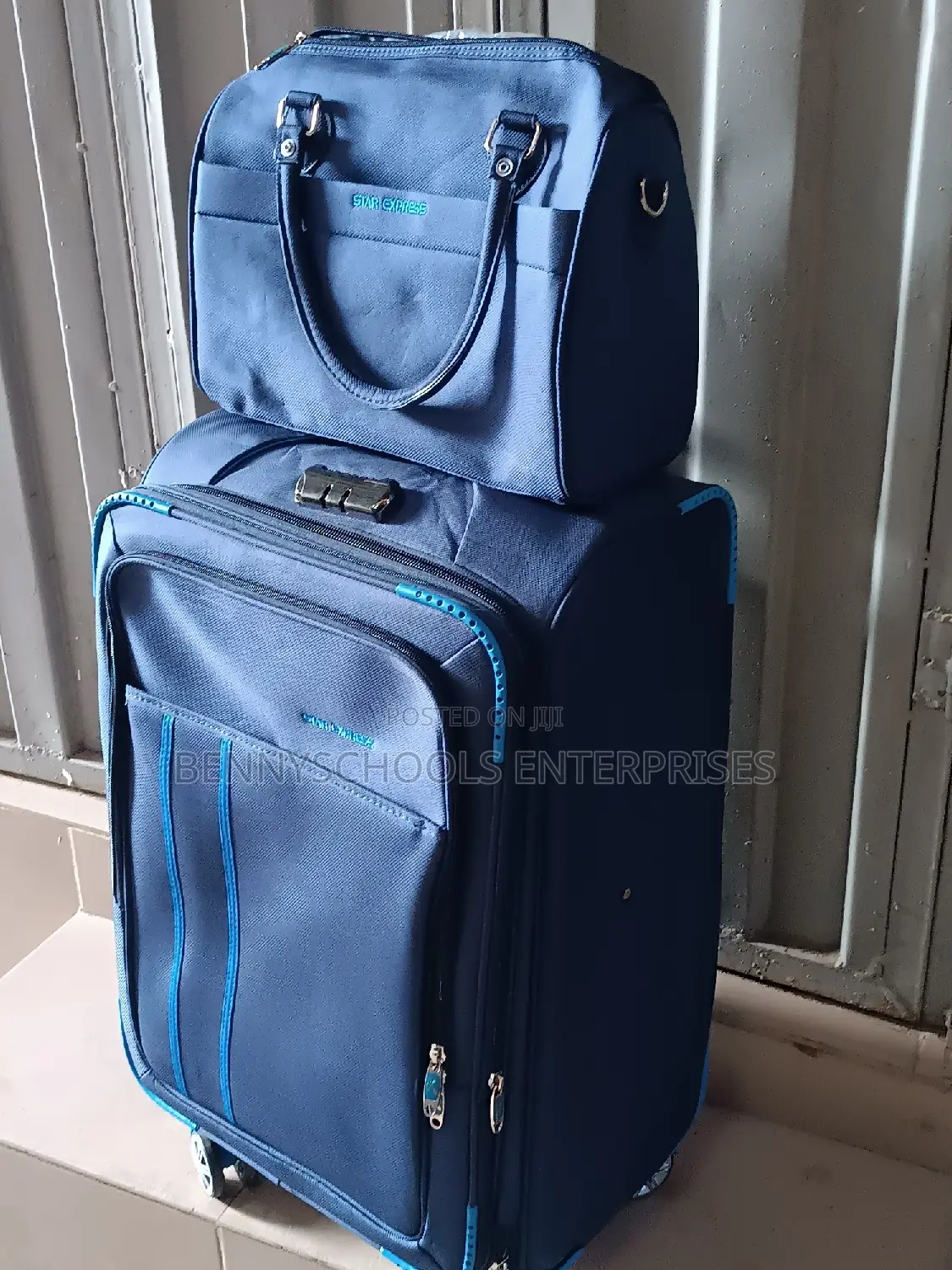 Medium Star Express Travelling Luggage Box And Kit