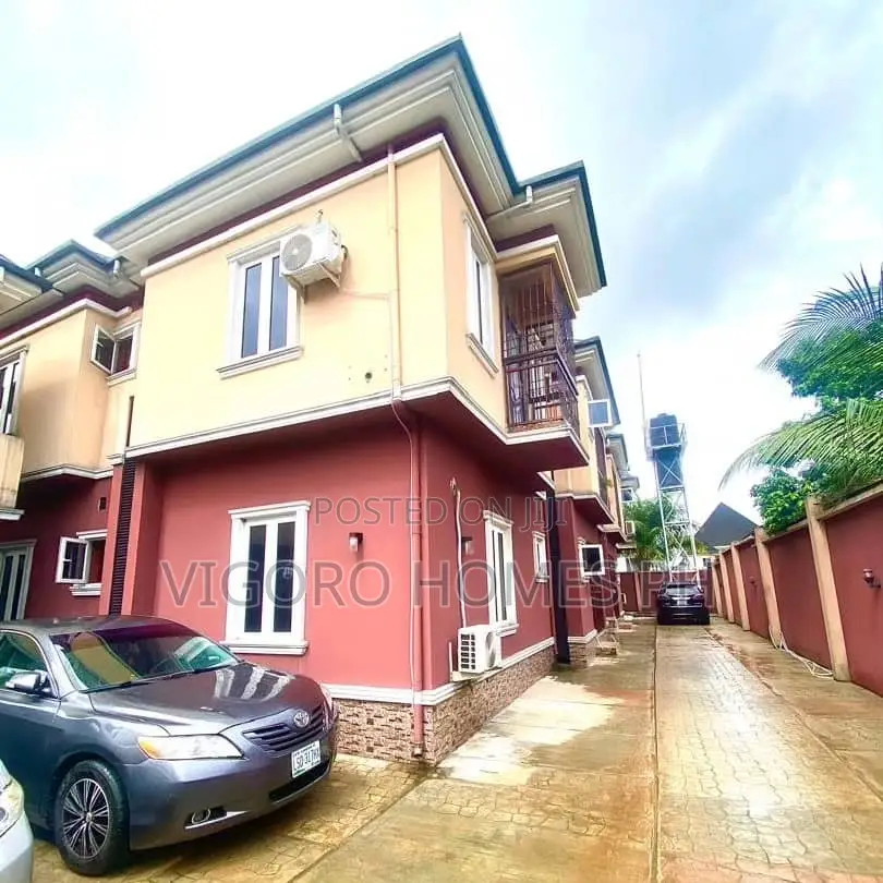 2bdrm Block of Flats in Shell Cooperative, Port-Harcourt for sale