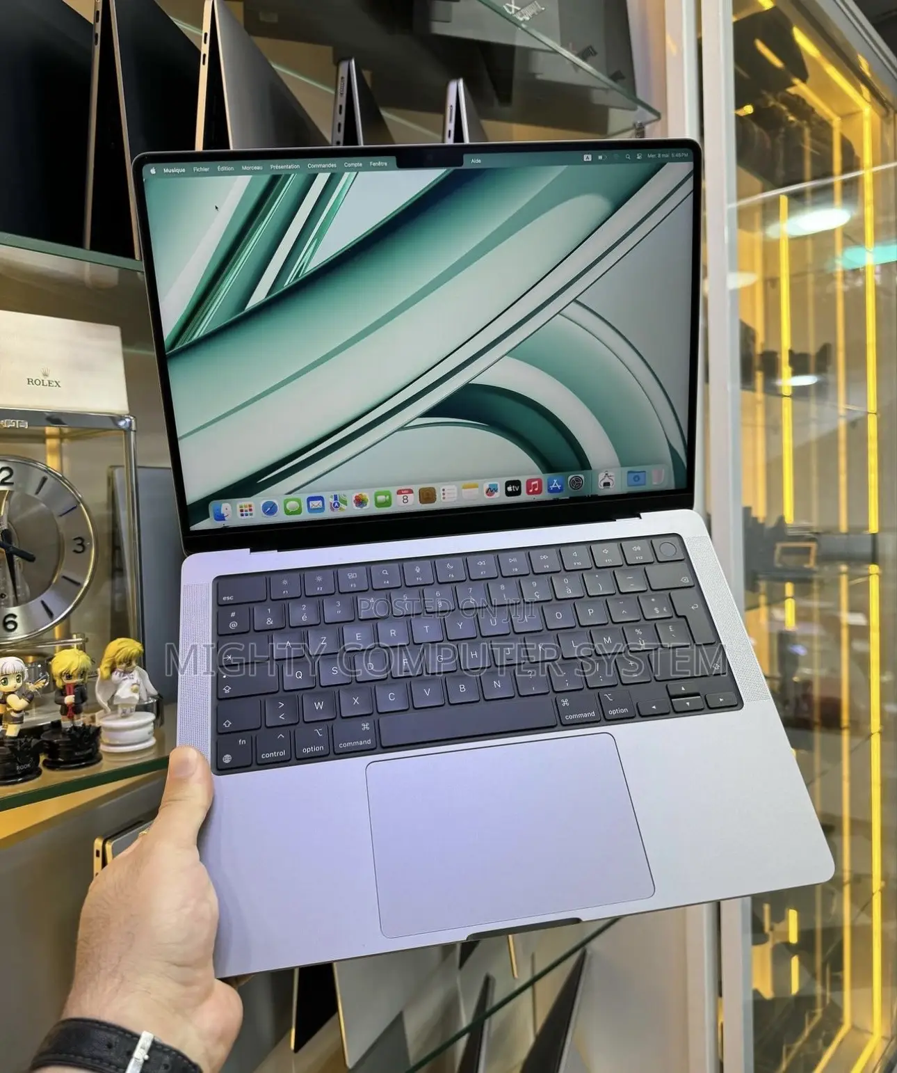 Laptop Apple MacBook Pro 2021 M1 16GB Apple M1 Pro SSHD+SSD 512GB