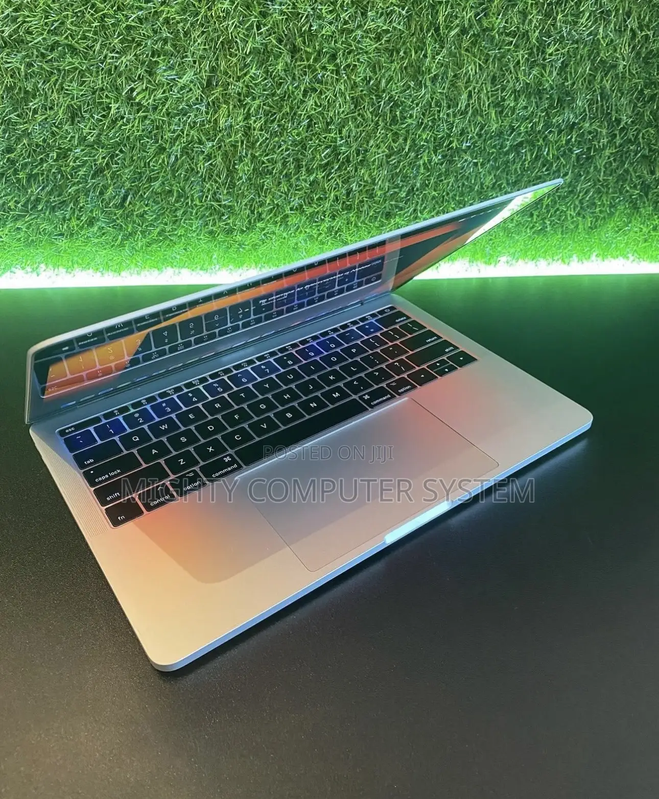 Laptop Apple MacBook Pro 8GB Intel Core i5 SSD 256GB