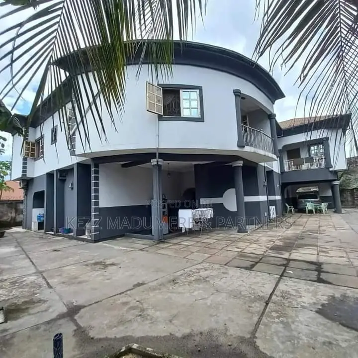 5bdrm Duplex in Gated Estate , Dr for sale