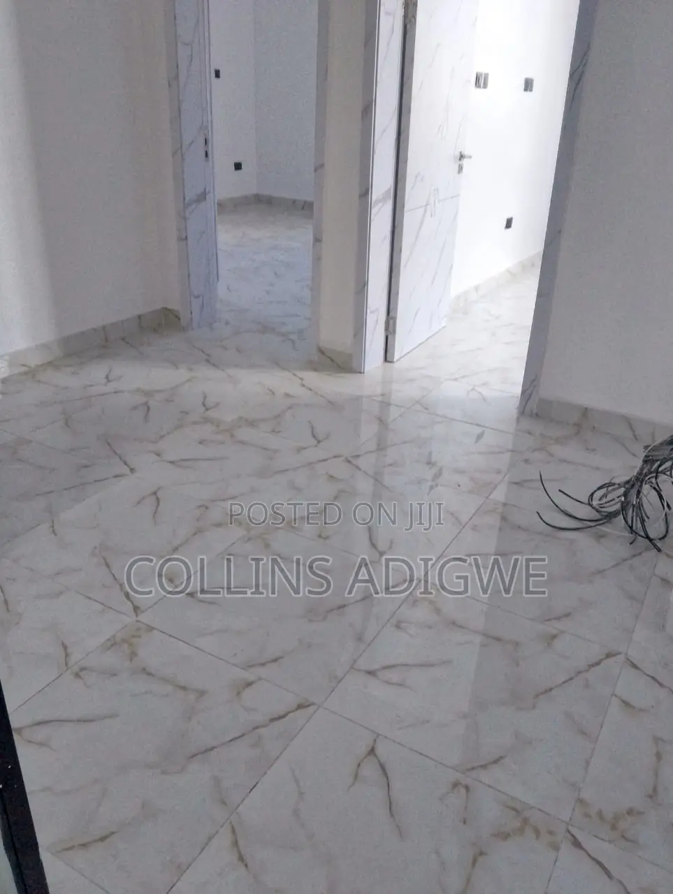 5bdrm Duplex in Orchid Road Chevron for sale