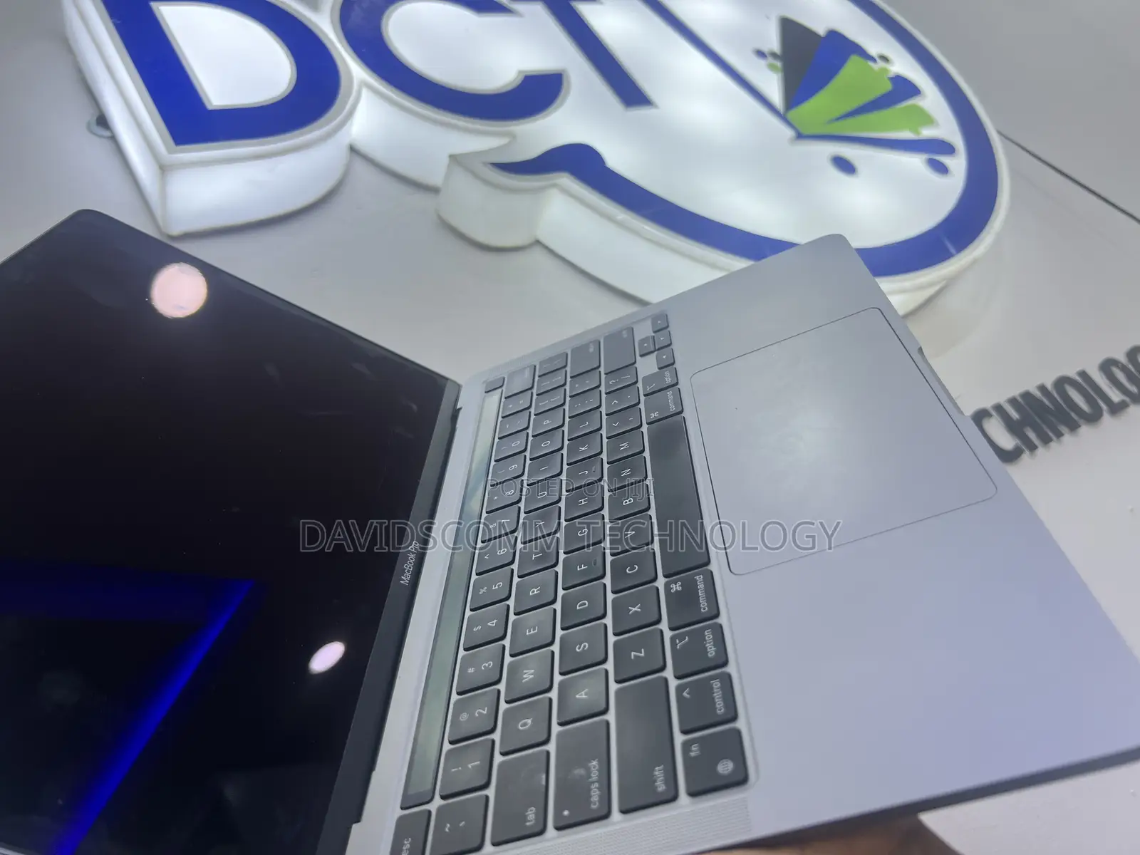 Laptop Apple MacBook Pro 2020 M1 16GB Apple M1 SSD 1T