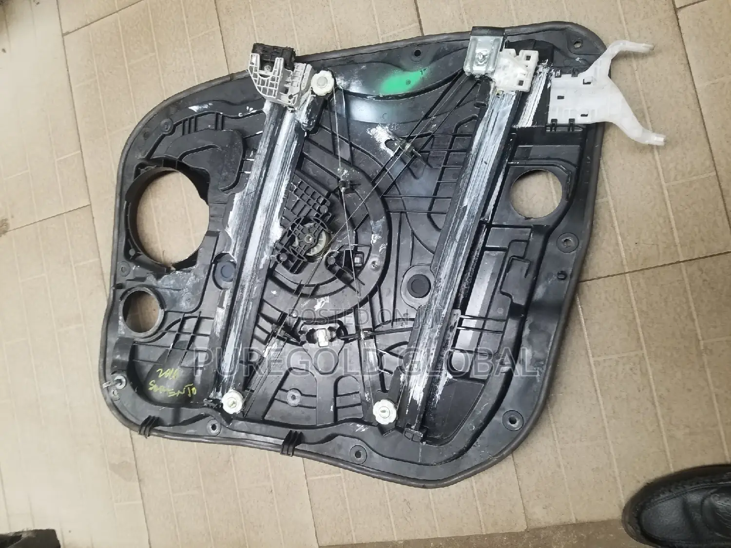 Kia Sorento 2019 Glass Holder Panel