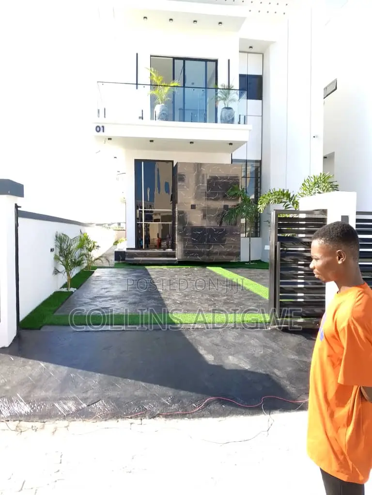 4bdrm Duplex in Lake Estate Chevron for sale