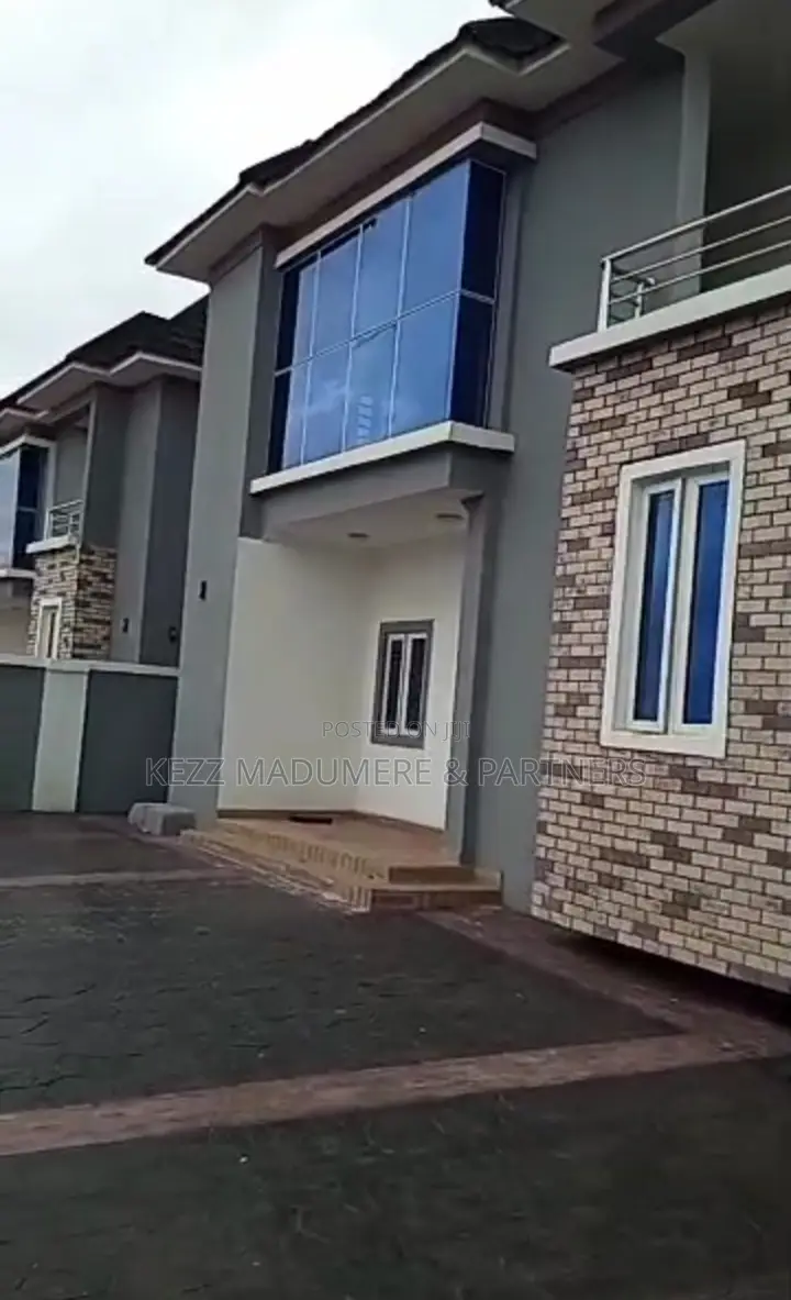 5bdrm Duplex in Independence Layout for sale