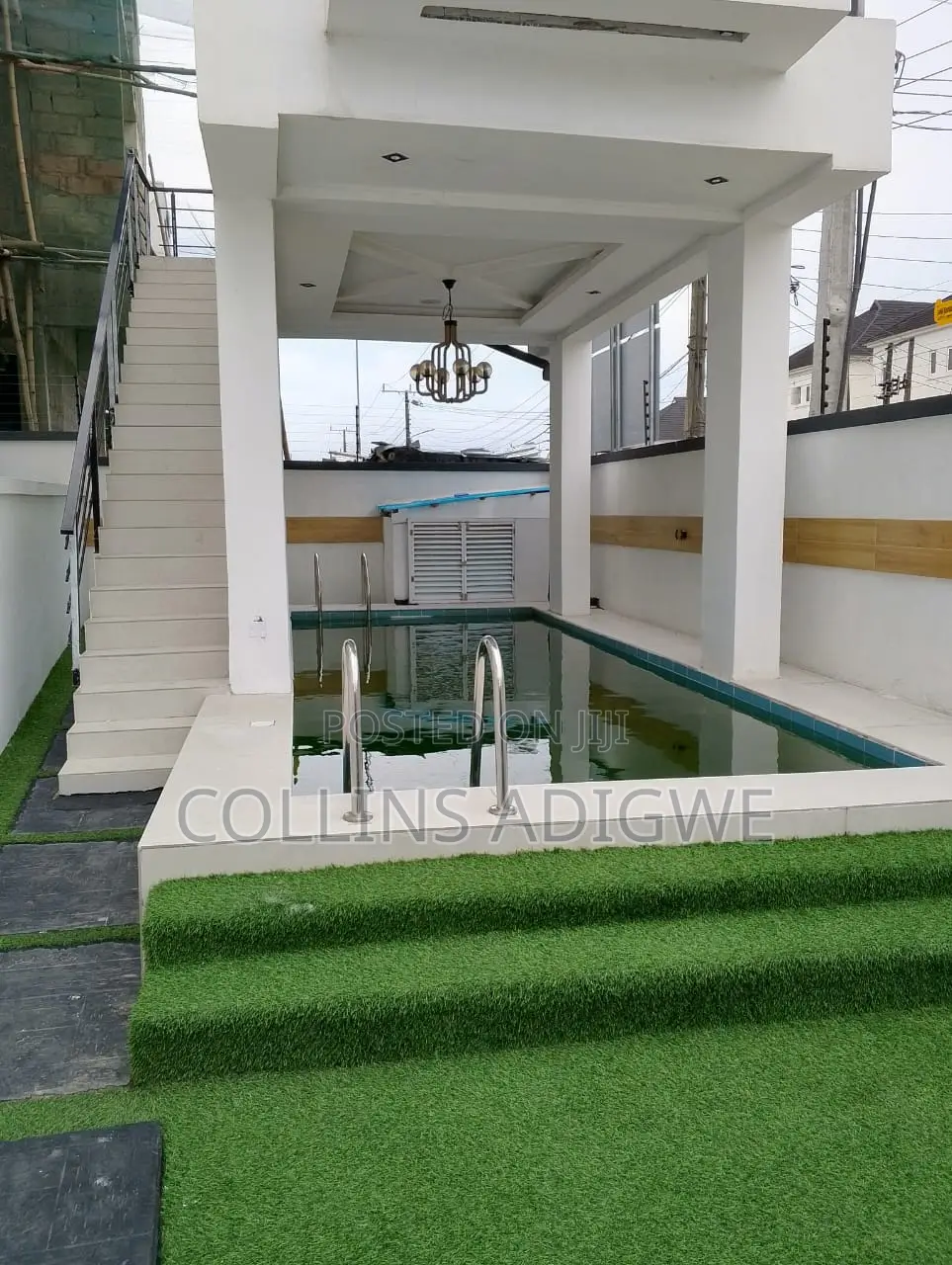 4bdrm Duplex in Chevron for sale