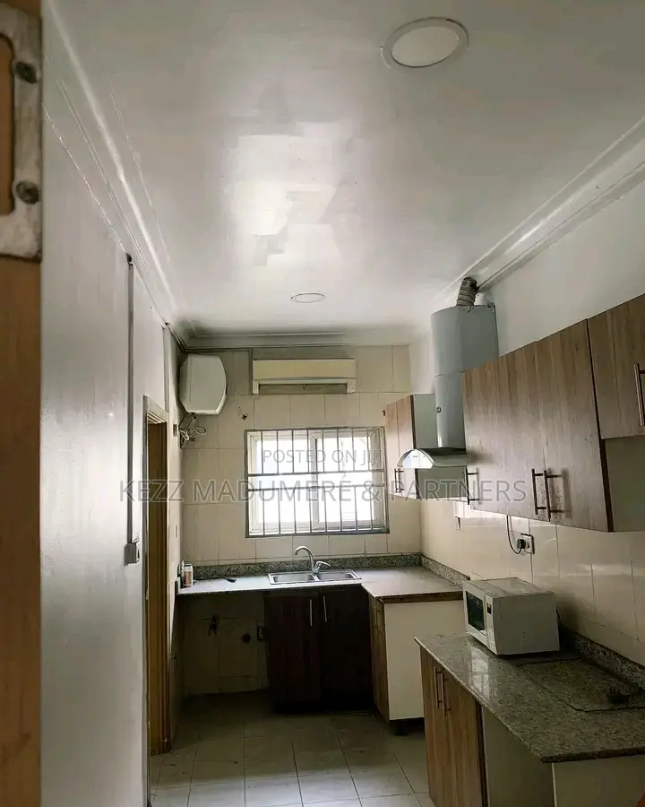 3bdrm Apartment in Golf Estate ,Dr for sale