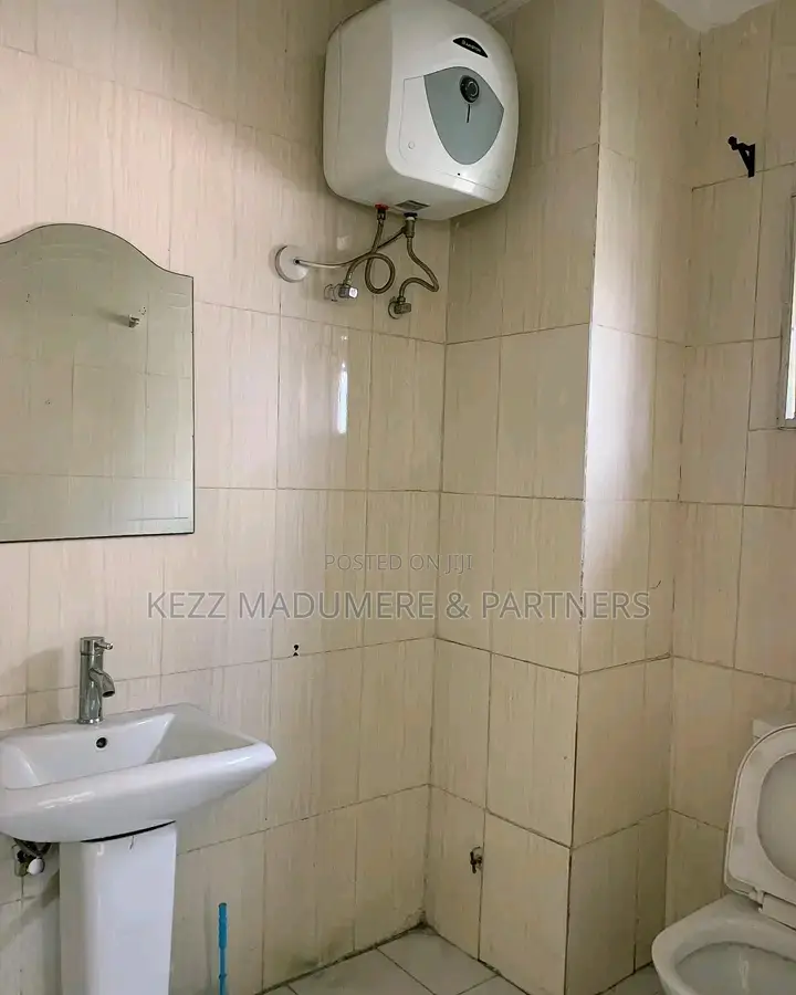 3bdrm Apartment in Golf Estate ,Dr for sale