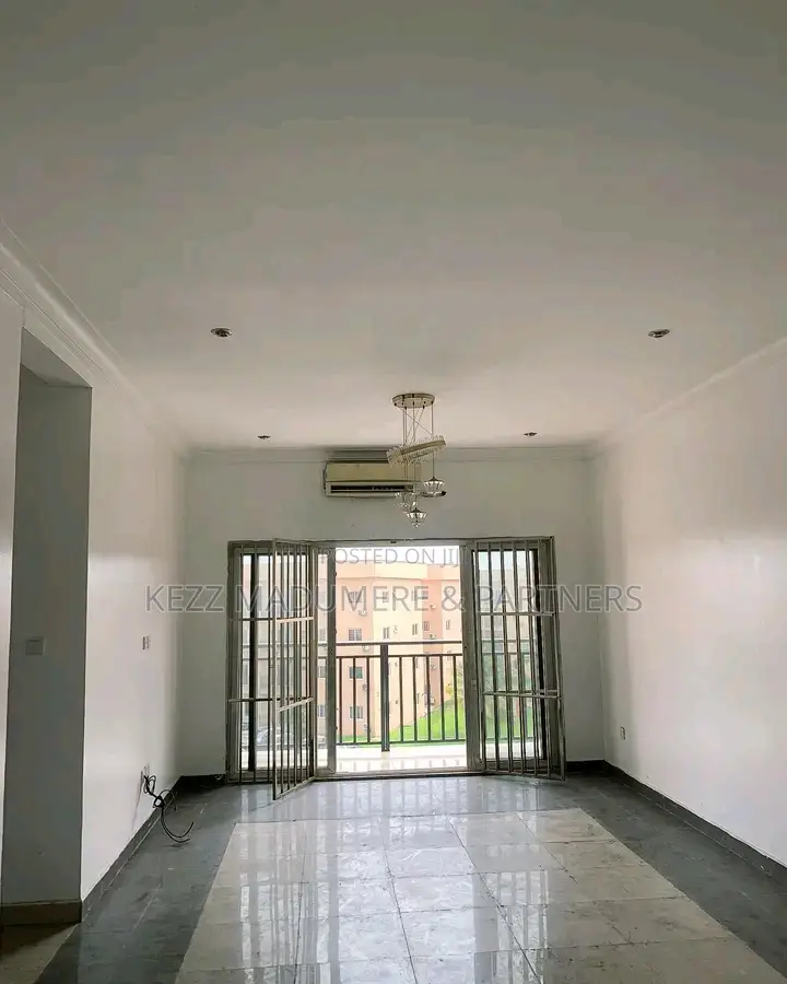 3bdrm Apartment in Golf Estate ,Dr for sale