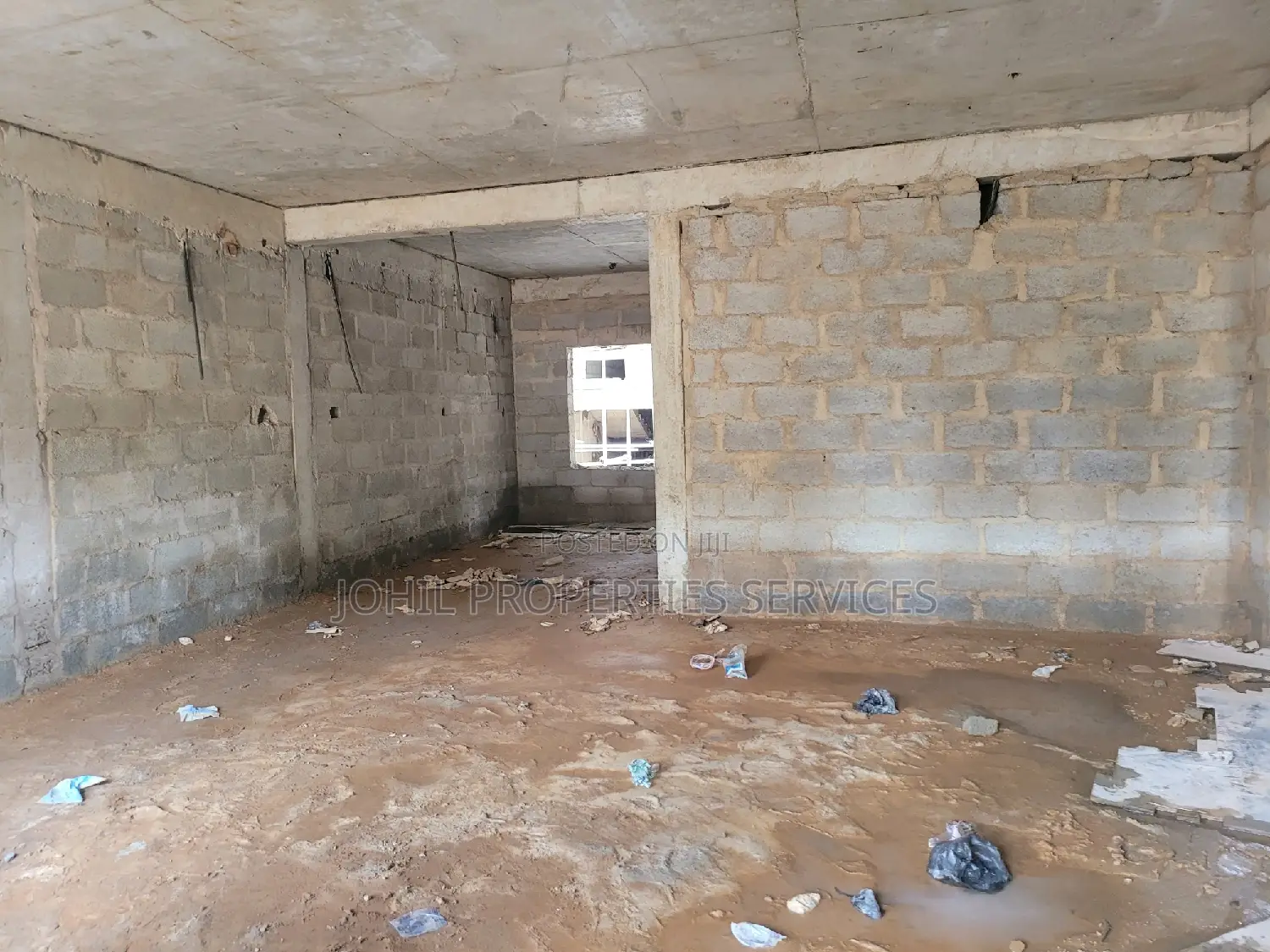 2bdrm Block Of Flats In Army Command Estate For Sale
