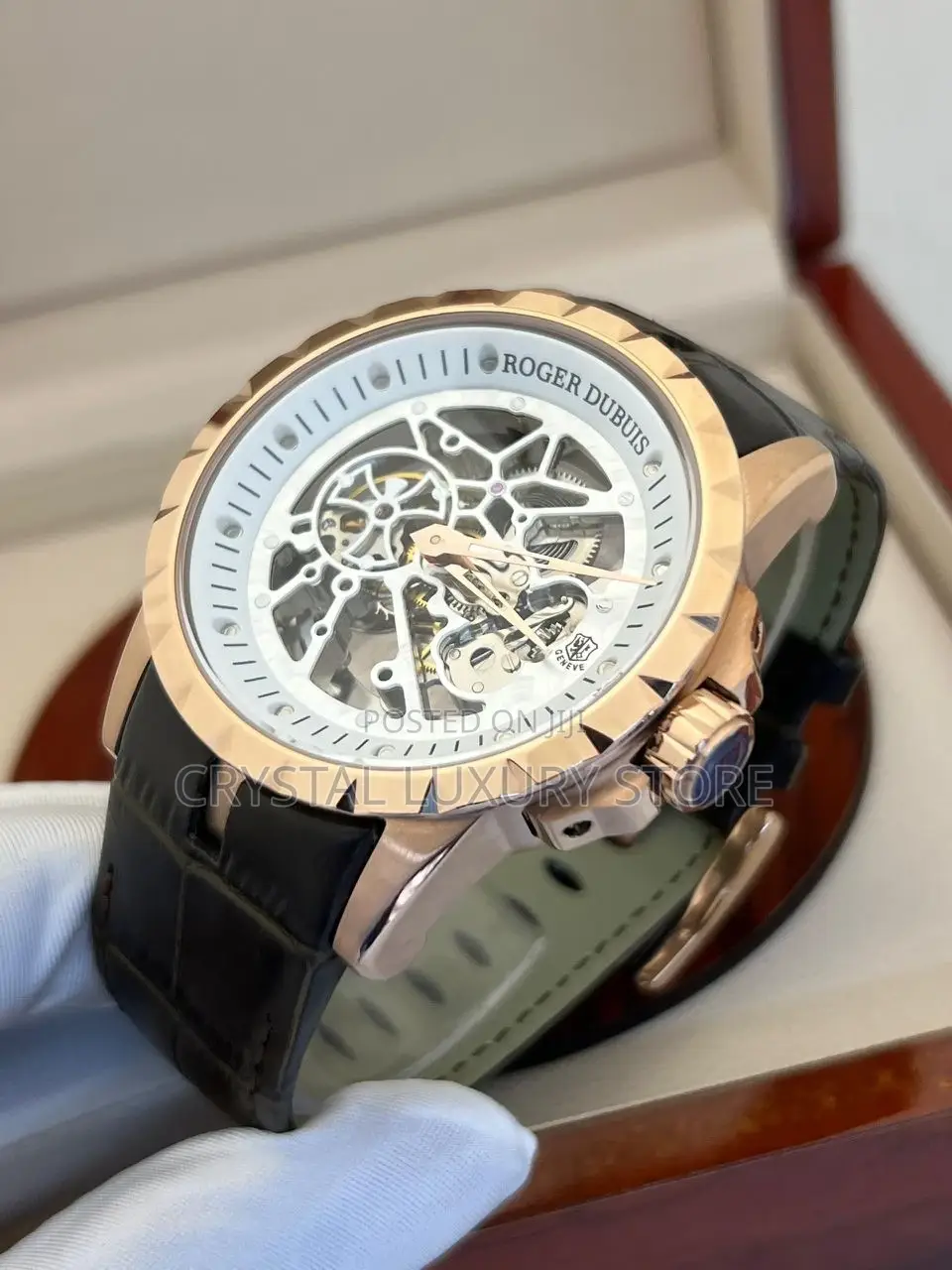 Roger Dubuis Men Luxury Wristwatch