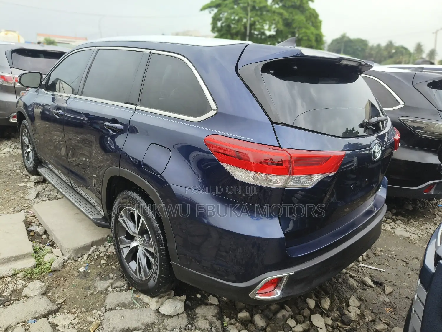 Toyota Highlander XLE 4x4 V6 (3.5L 6cyl 8A) 2017 Blue