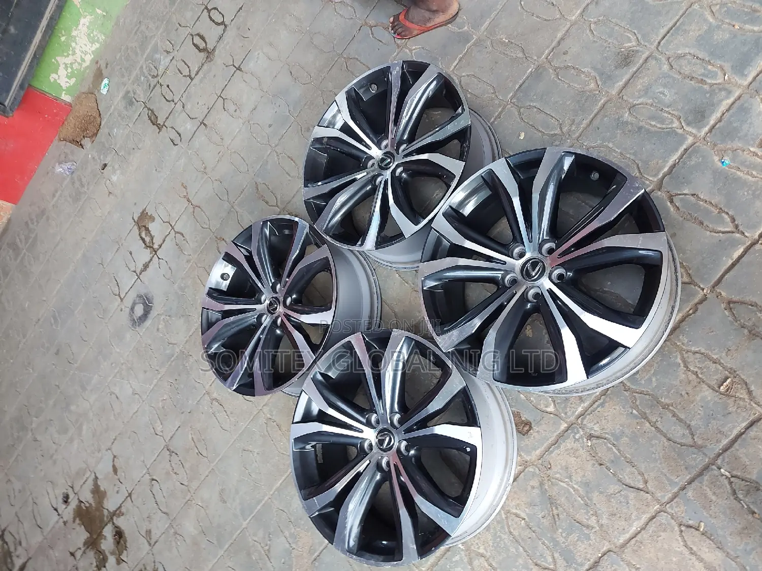 Rx350 2022 Alloyed Rim
