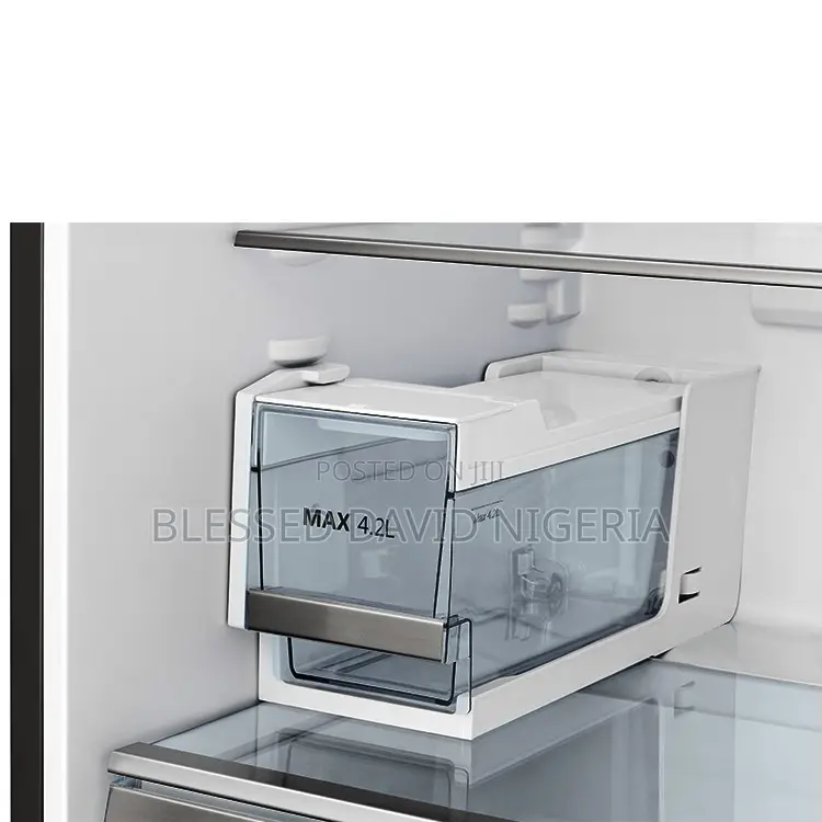 Hisense 565DRI 535L Top Freezer Refrigerator
