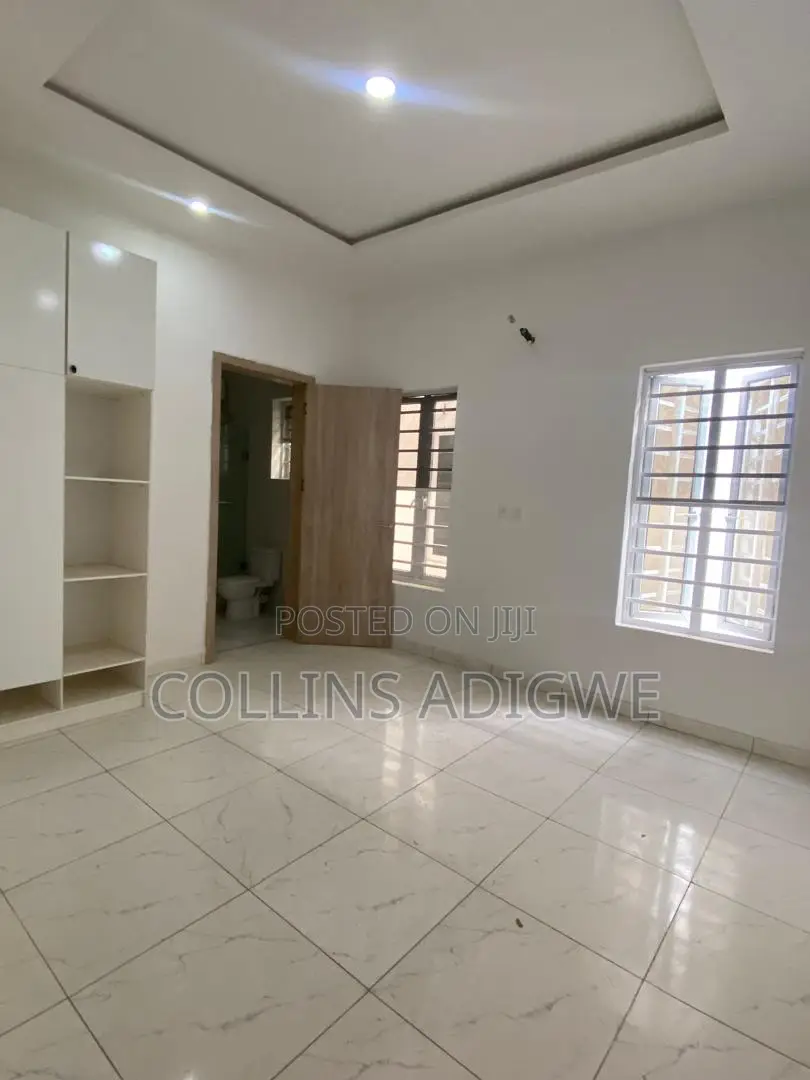 4bdrm Duplex in Vgc Harris Drive for sale