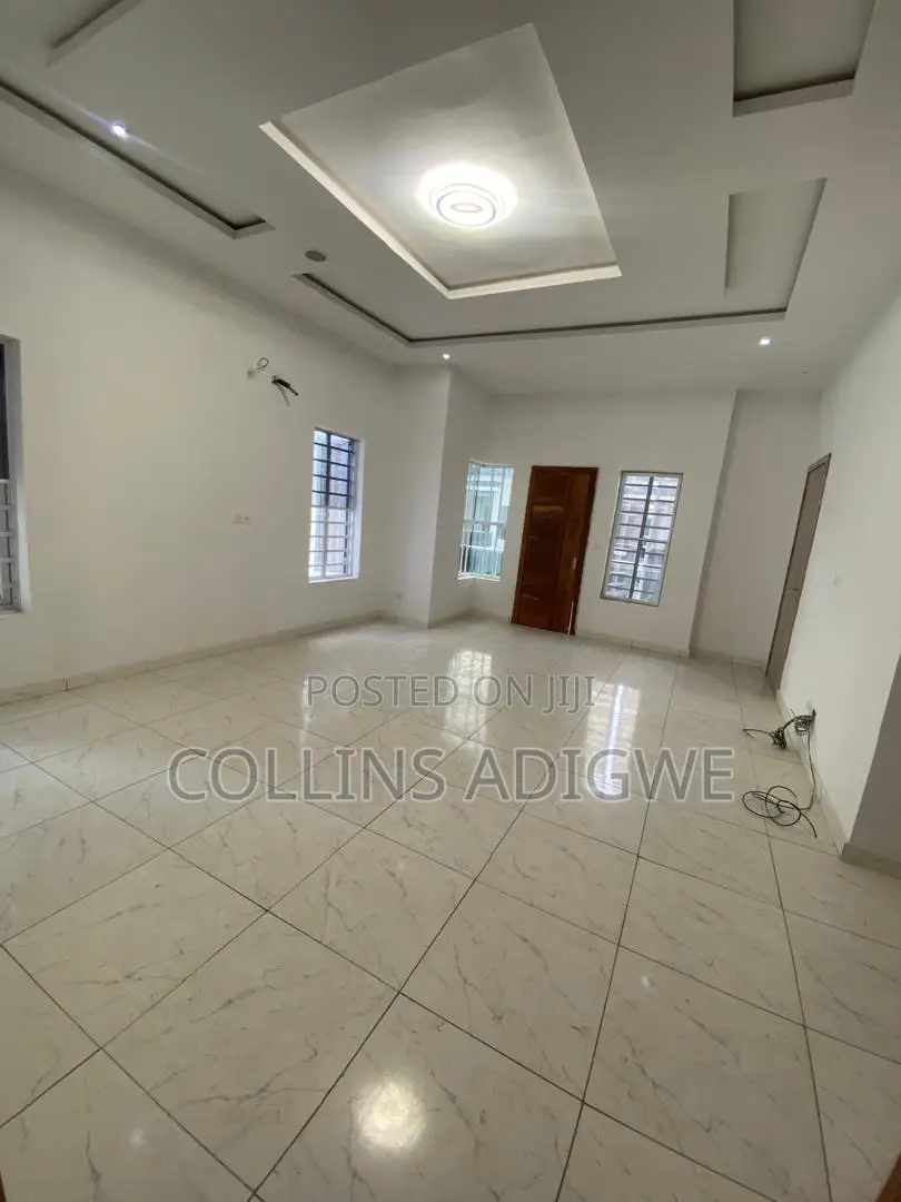 4bdrm Duplex in Vgc Harris Drive for sale