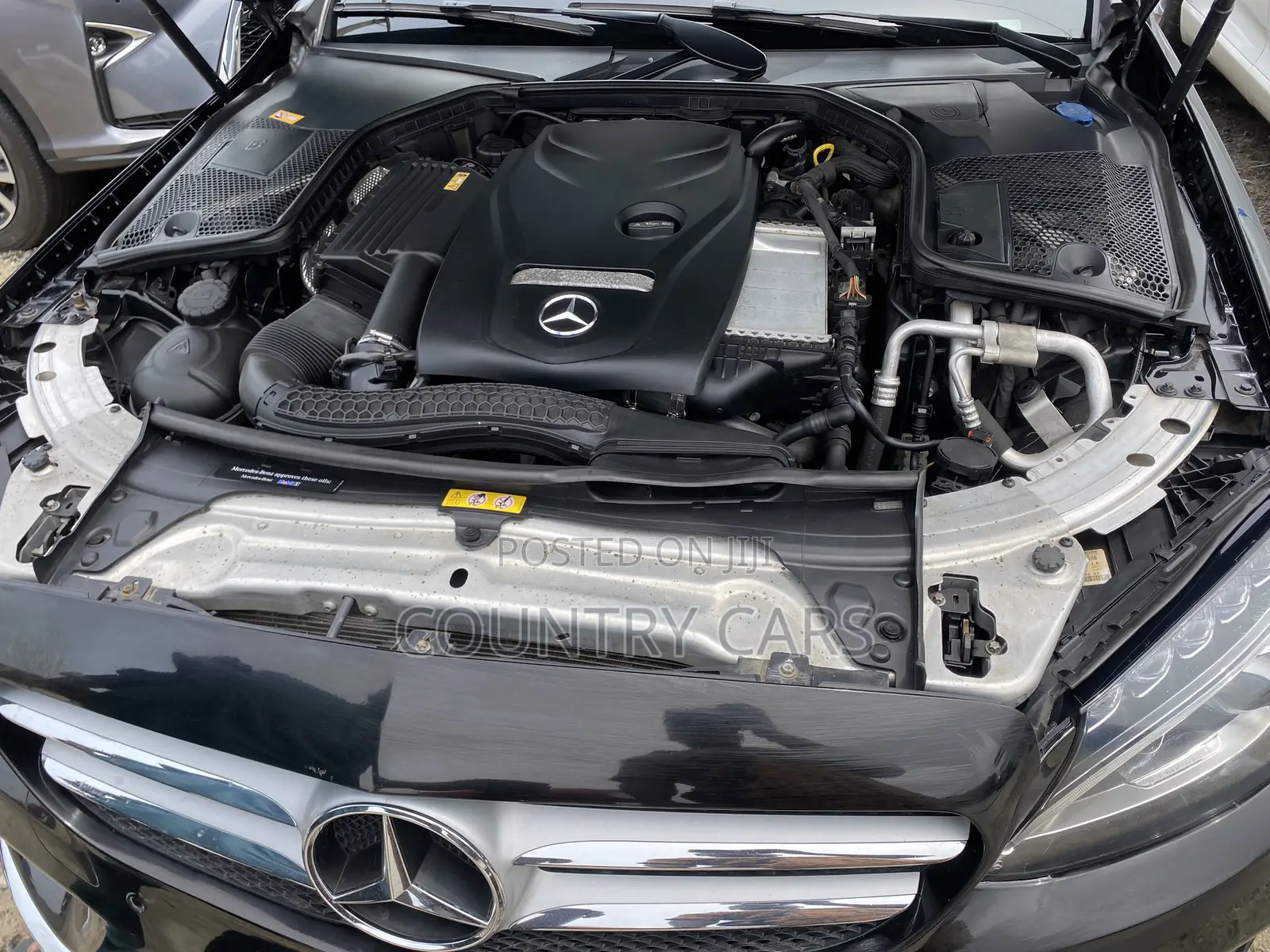 Mercedes-Benz C300 2016 Black