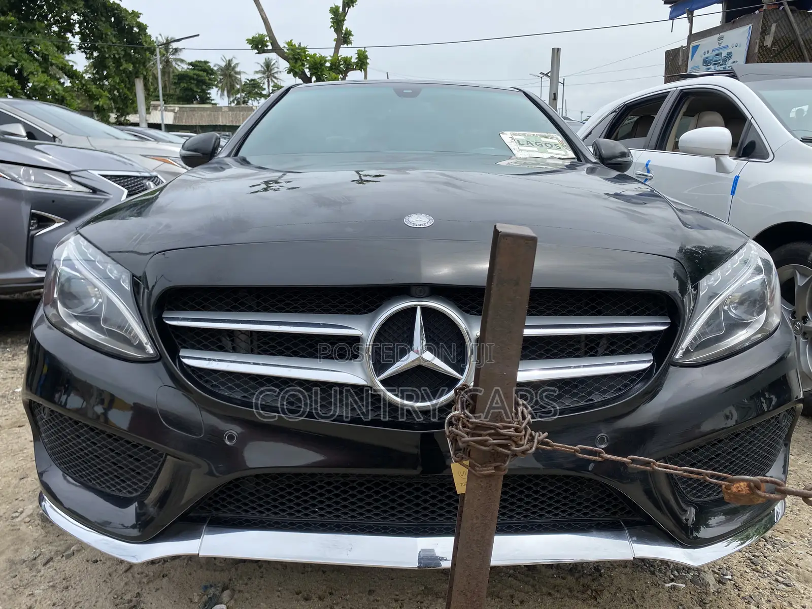 Mercedes-Benz C300 2016 Black