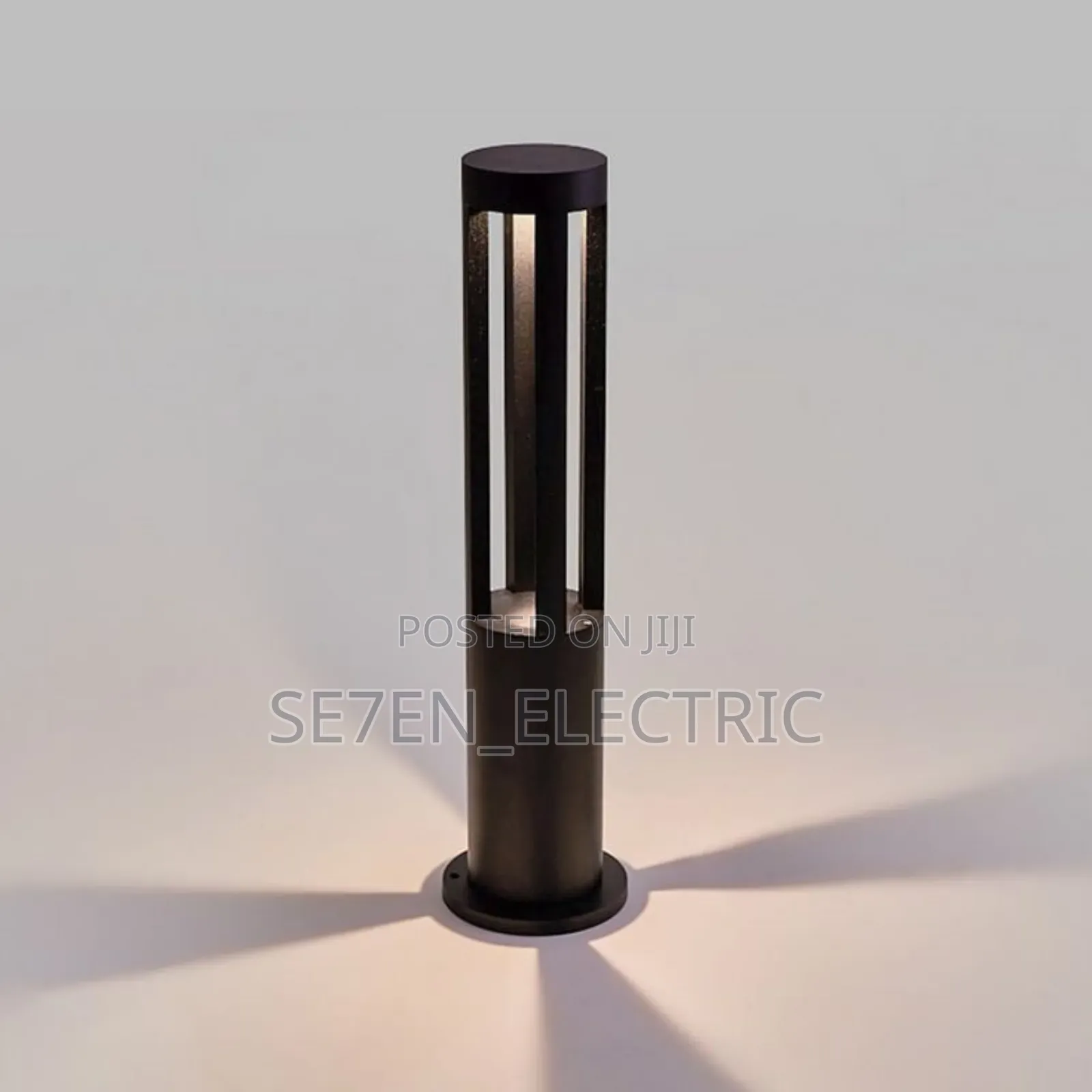LED Standing Outdoor Garden Light.