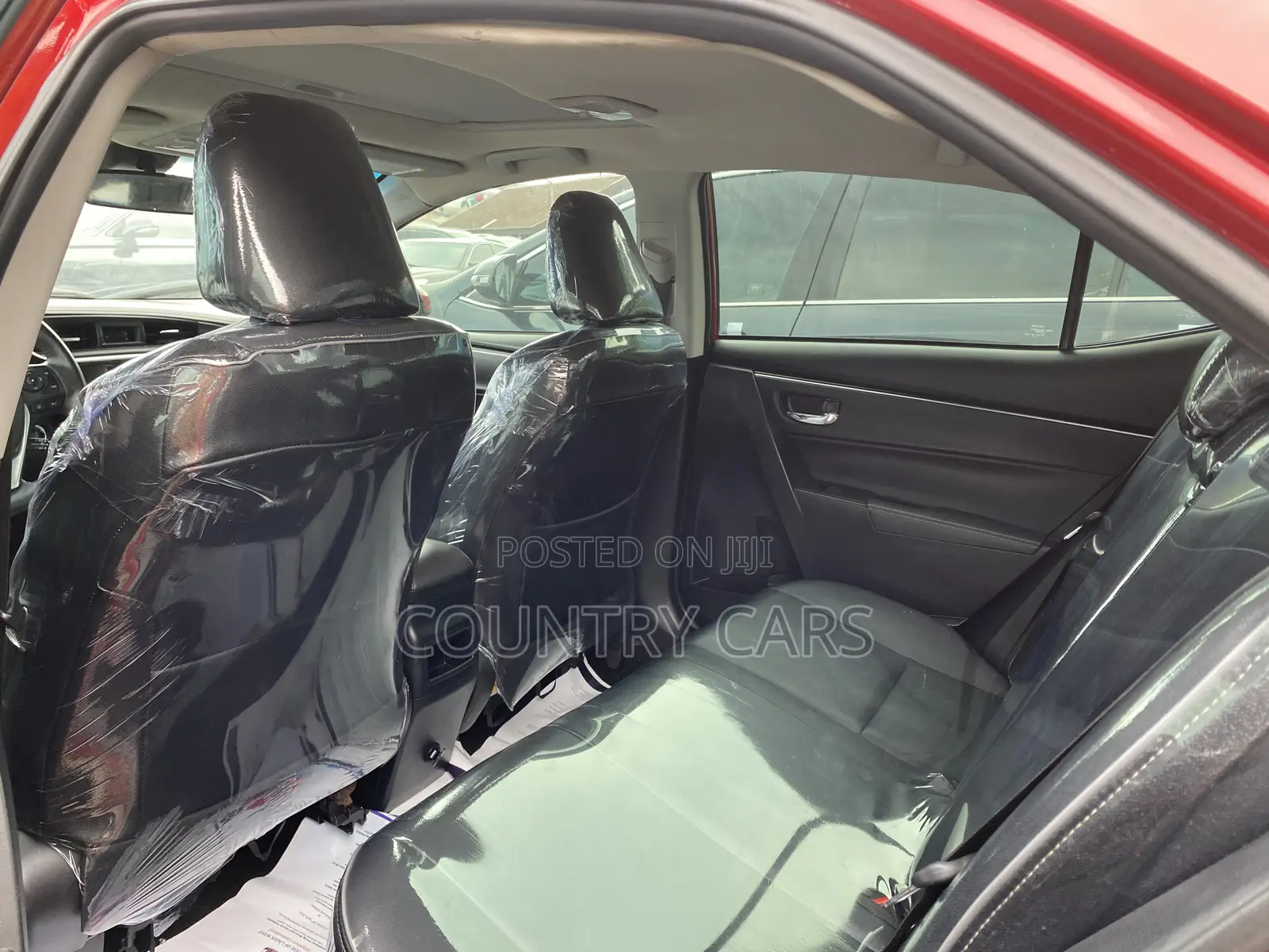 Toyota Corolla XLE (1.8L 4cyl 2A) 2018 Red