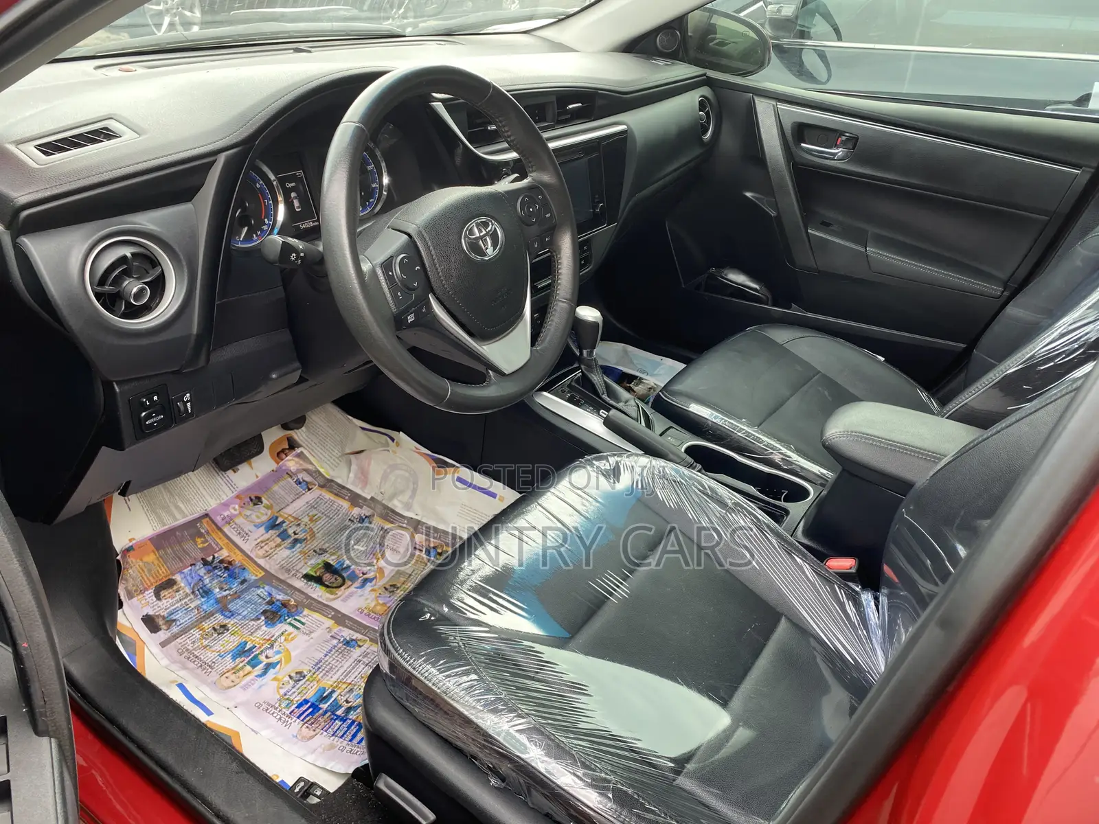 Toyota Corolla XLE (1.8L 4cyl 2A) 2018 Red