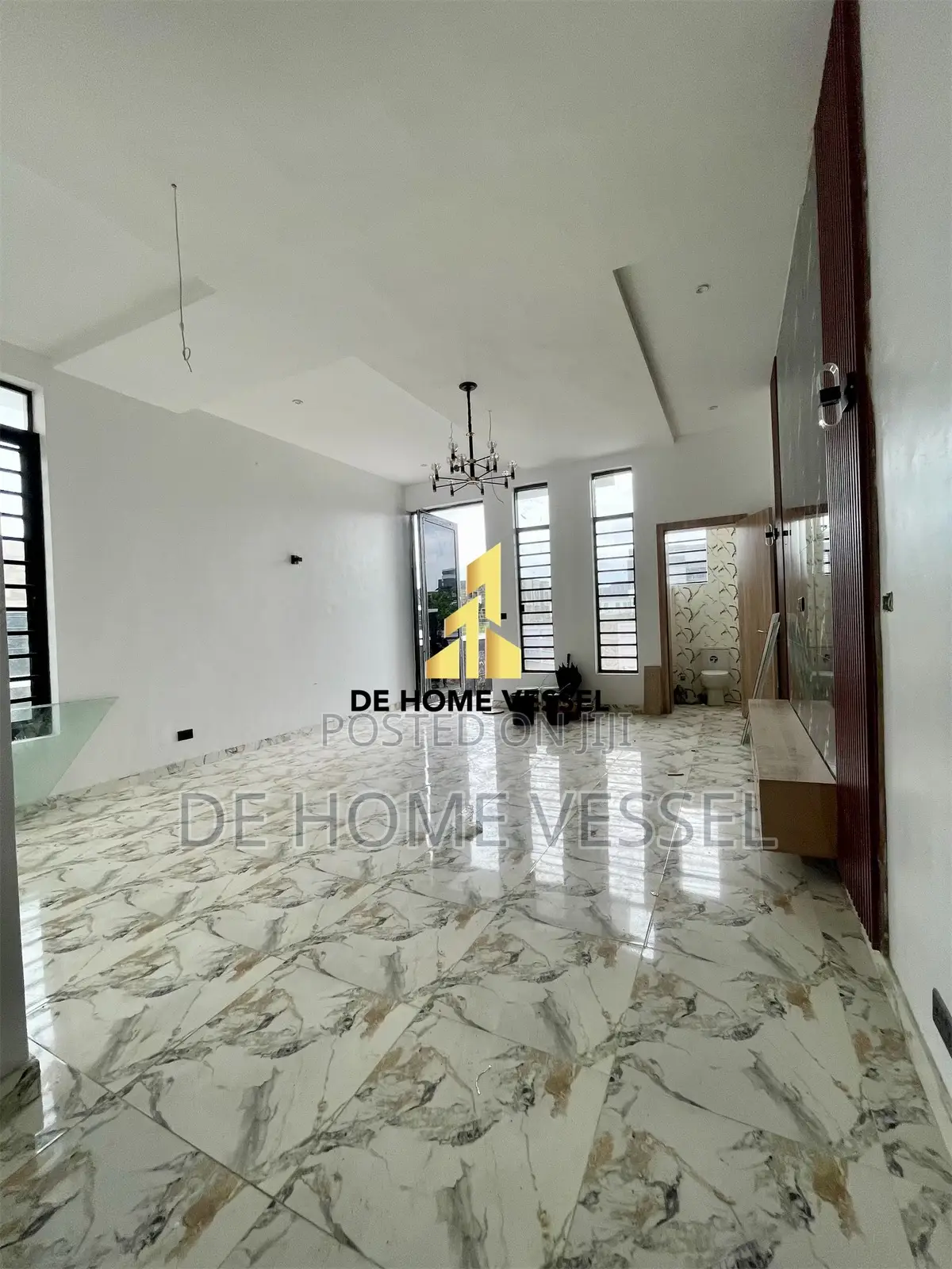 4bdrm Duplex in Ikota for sale