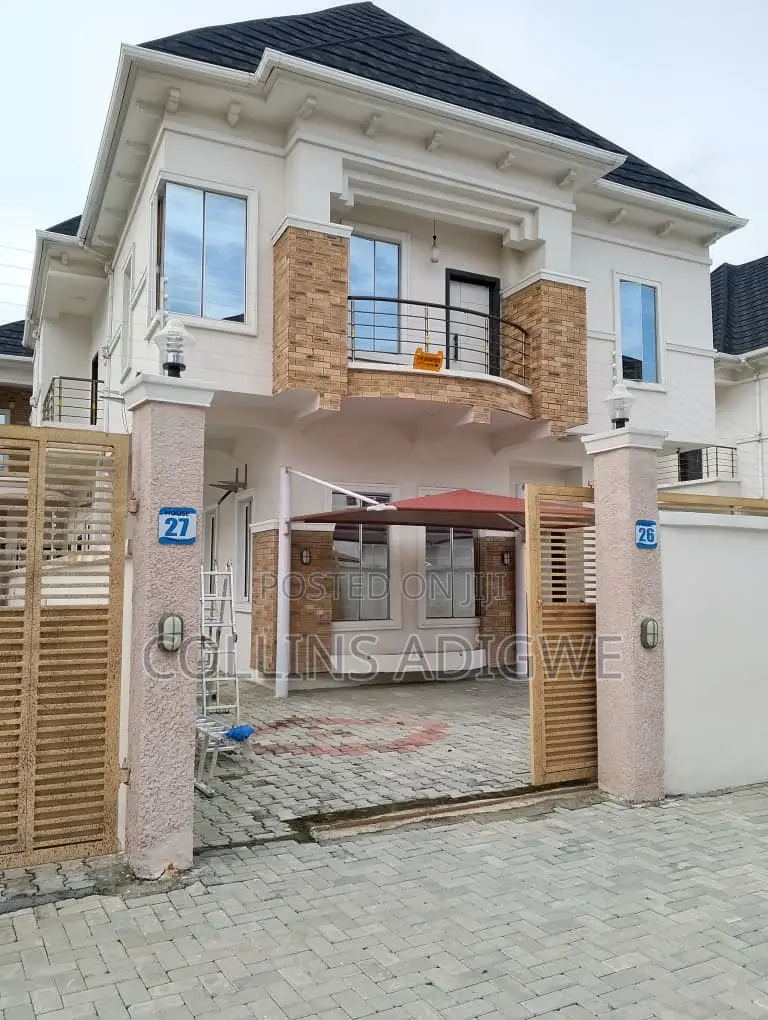 4bdrm Duplex in Ikota Gra for sale