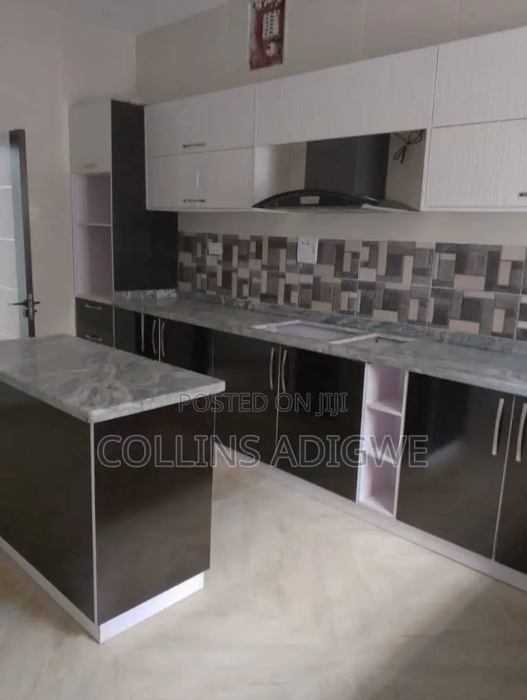 4bdrm Duplex in Ikota Gra for sale