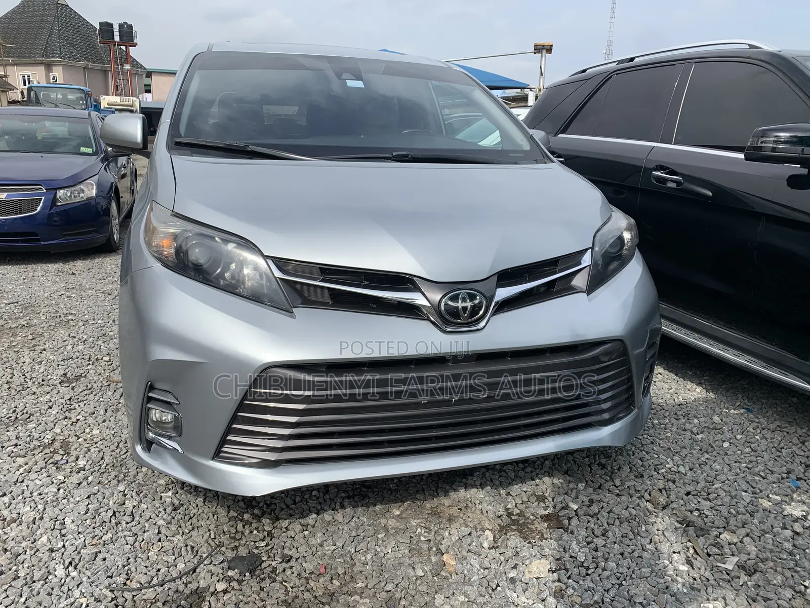 Toyota Sienna XLE AWD 2019 Silver