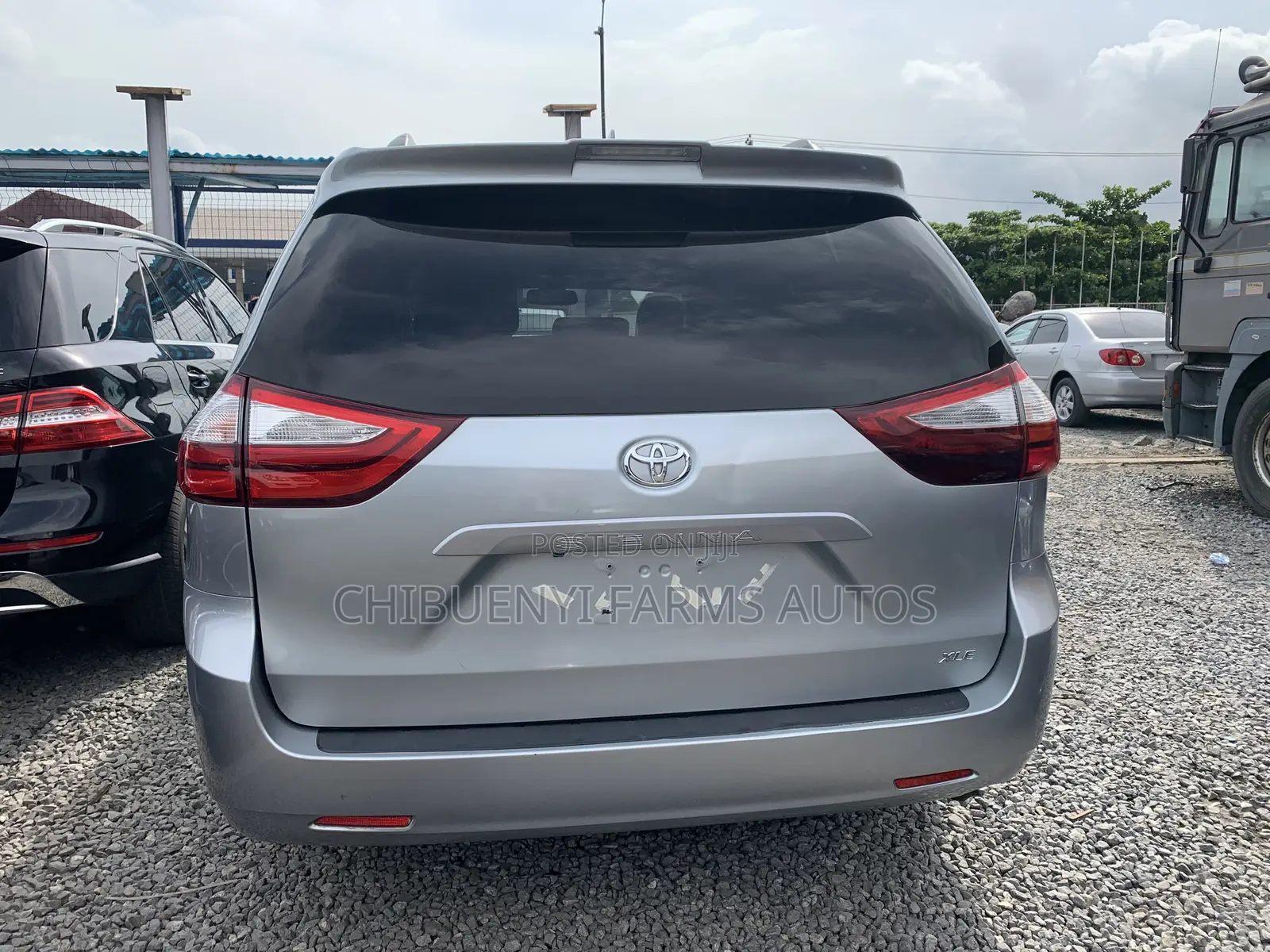 Toyota Sienna XLE AWD 2019 Silver