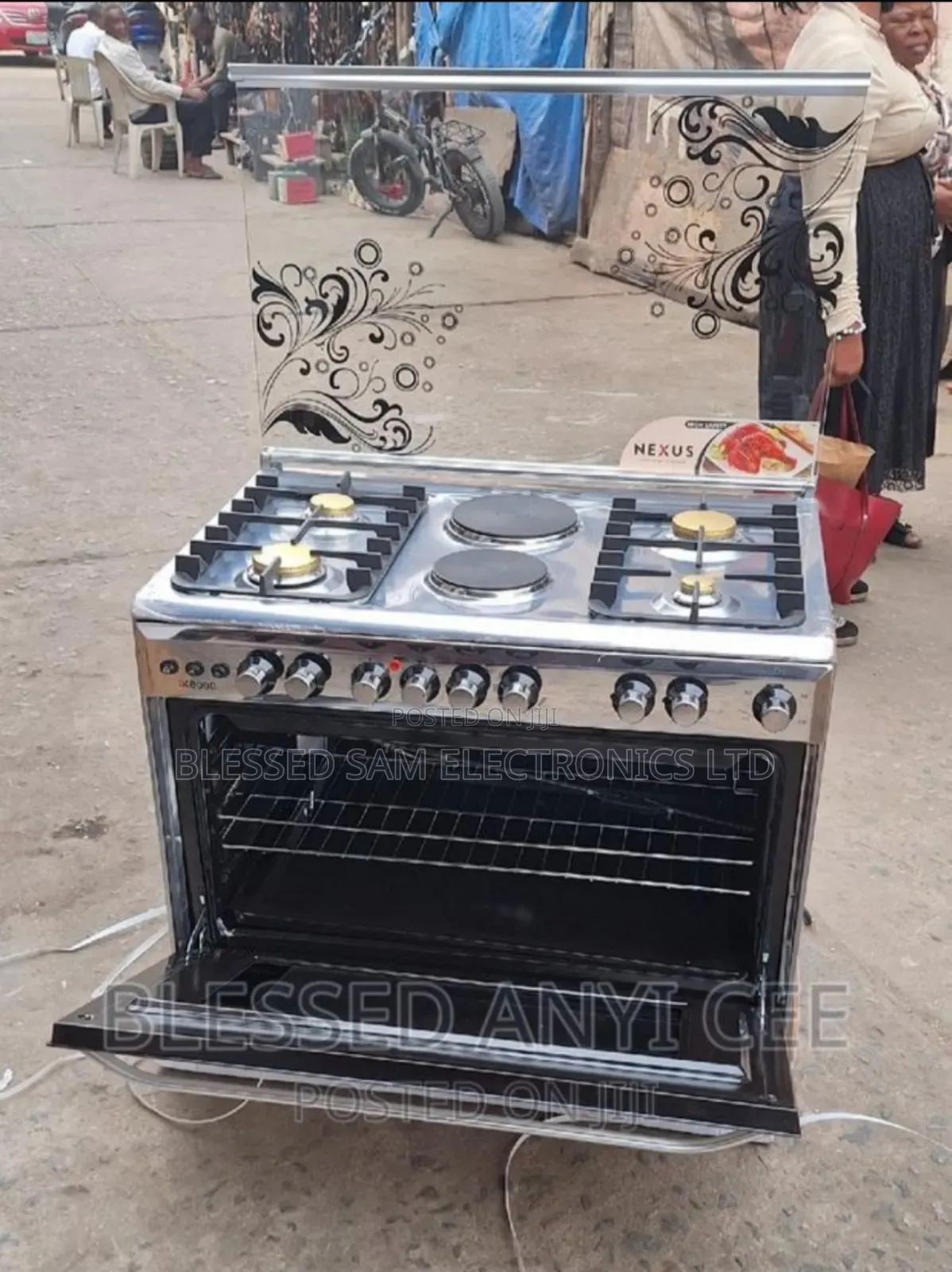 Nexus Industrial Automatic 4 Gas by 2 Cooker With Oven >