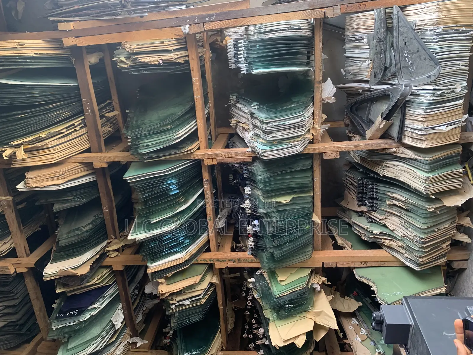 Dm for Auto Glass All Type Available