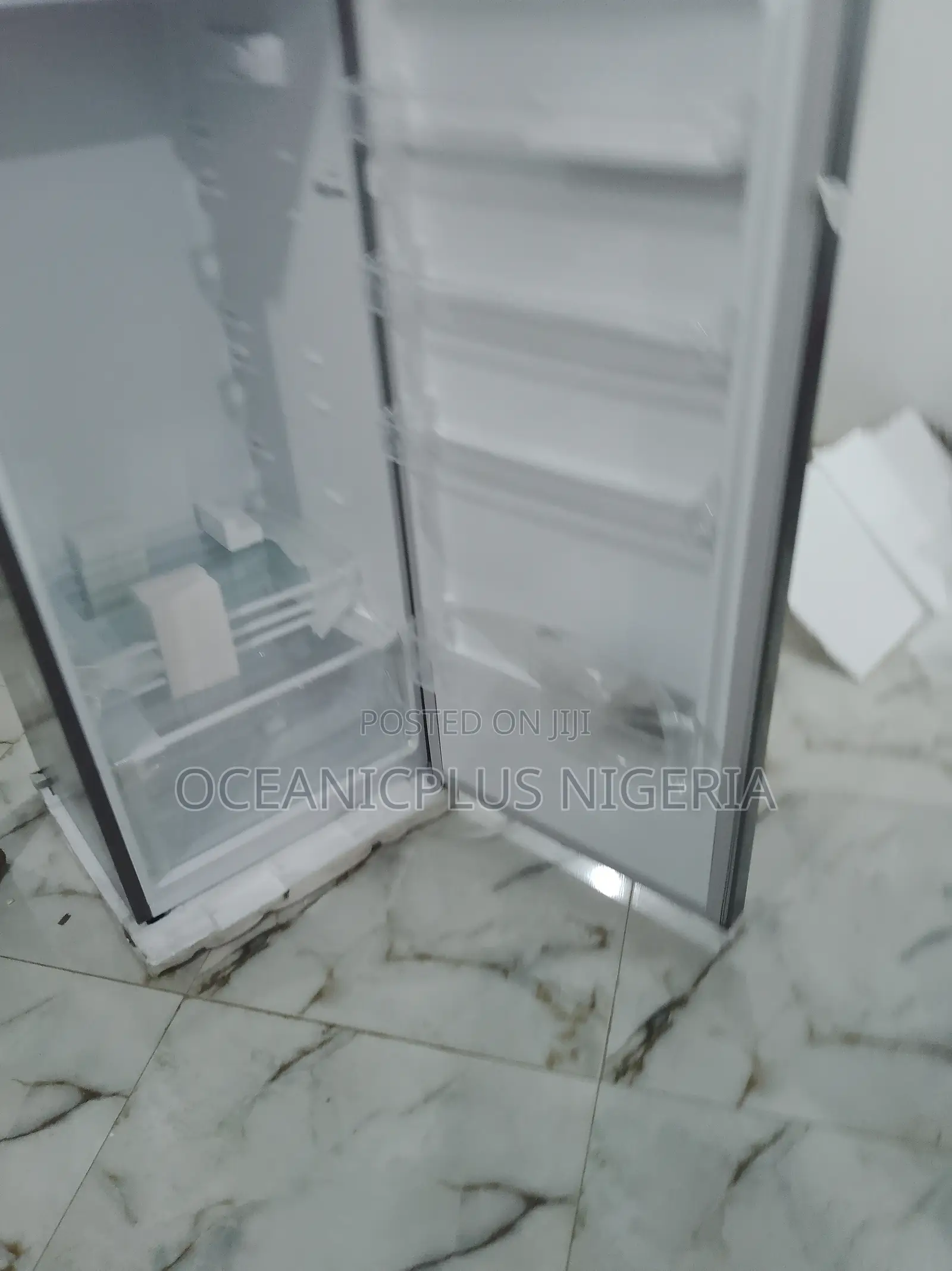 Powerful 240L Refrigerator