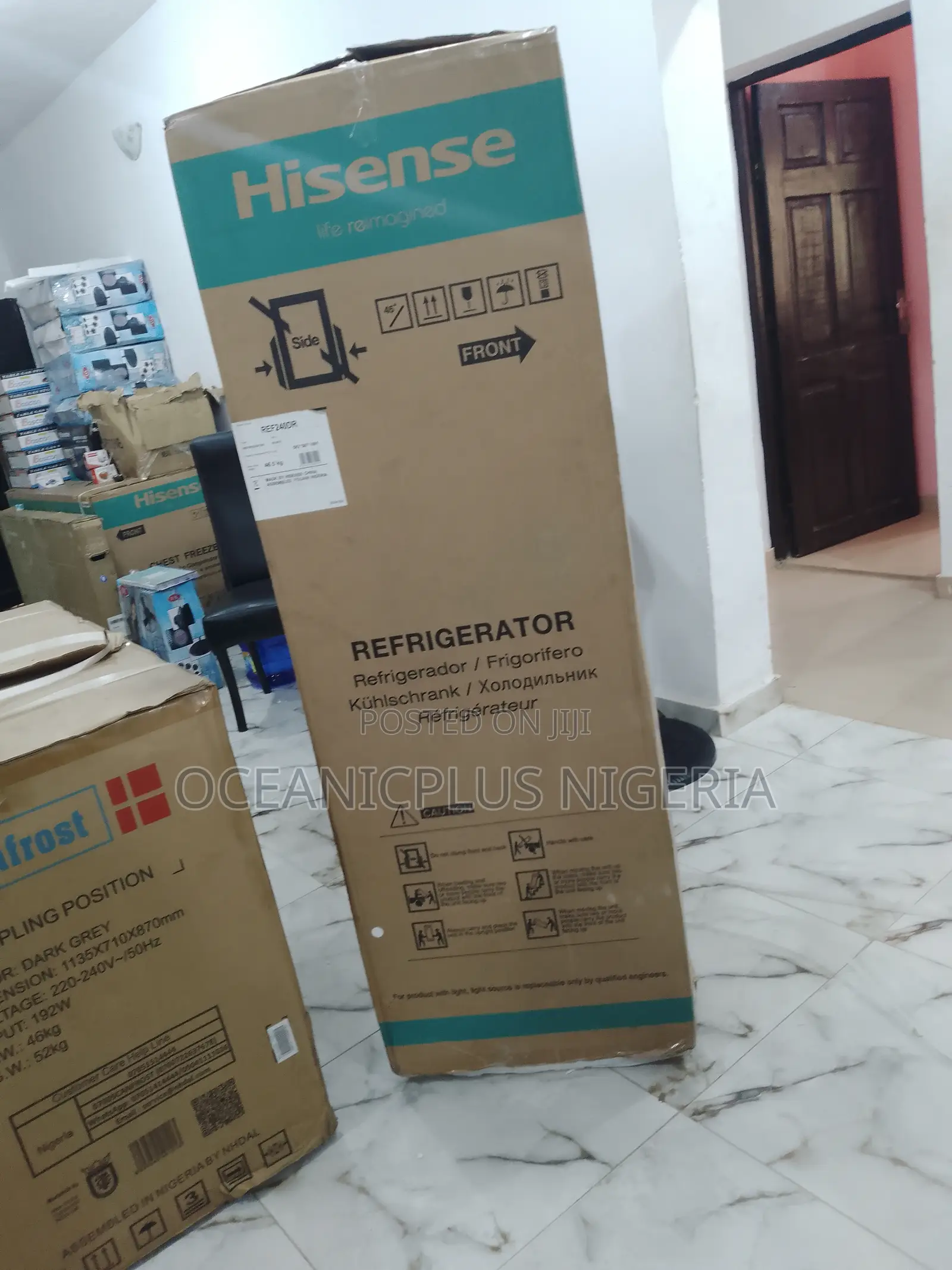 High Quality Hisense Double Door 240L Refrigerator in Stock!