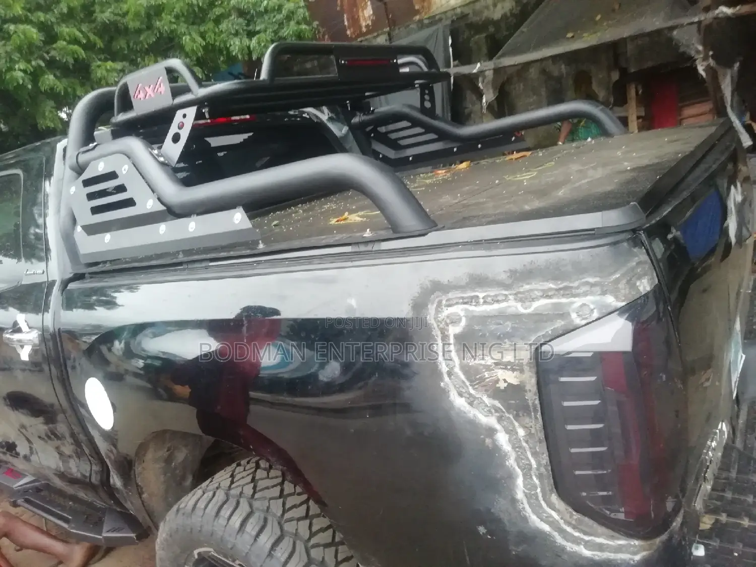 Fiber Folding Boot Cover With Off Road Spoiler _=-=_