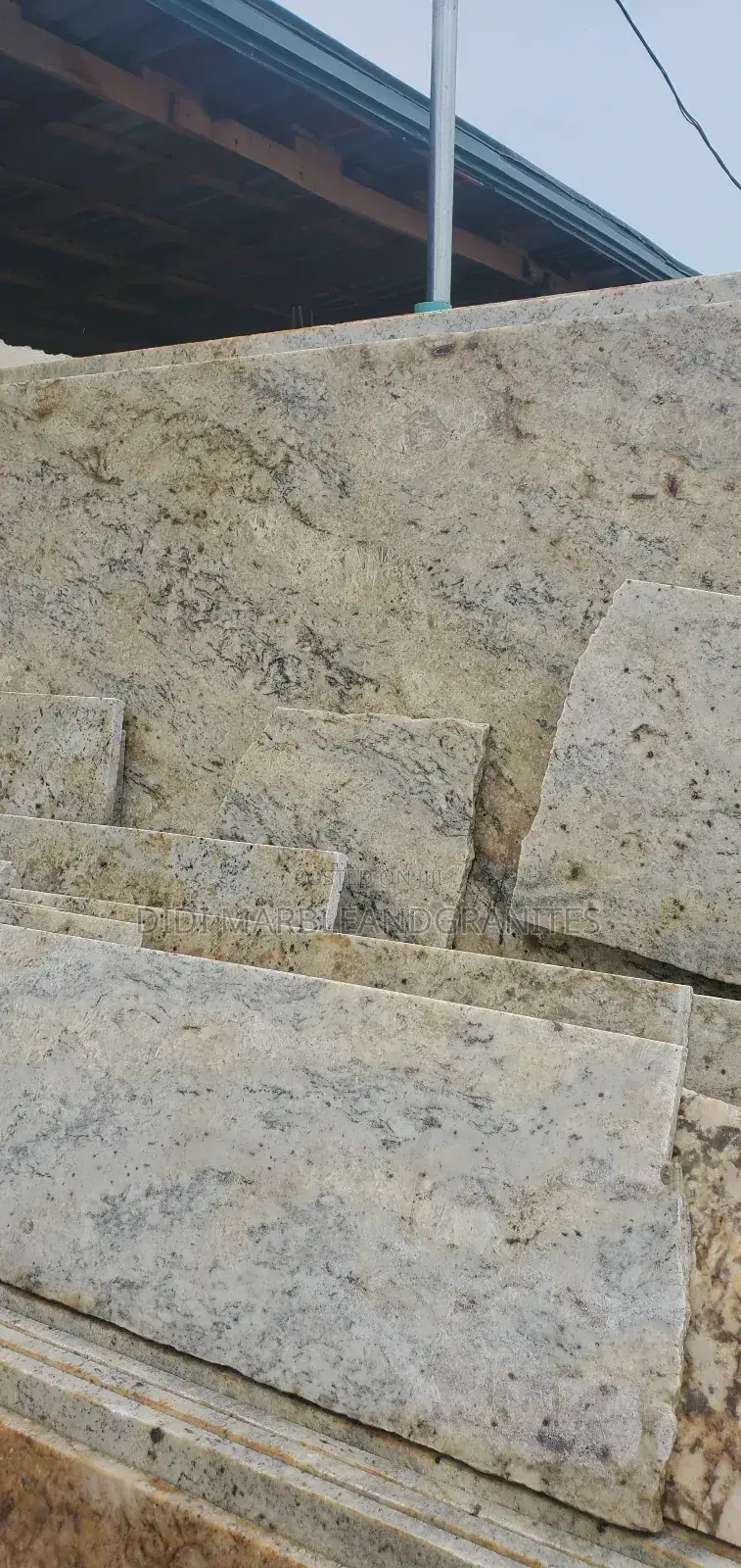 Colonial Gold Slab for Staircases and Counter Tops