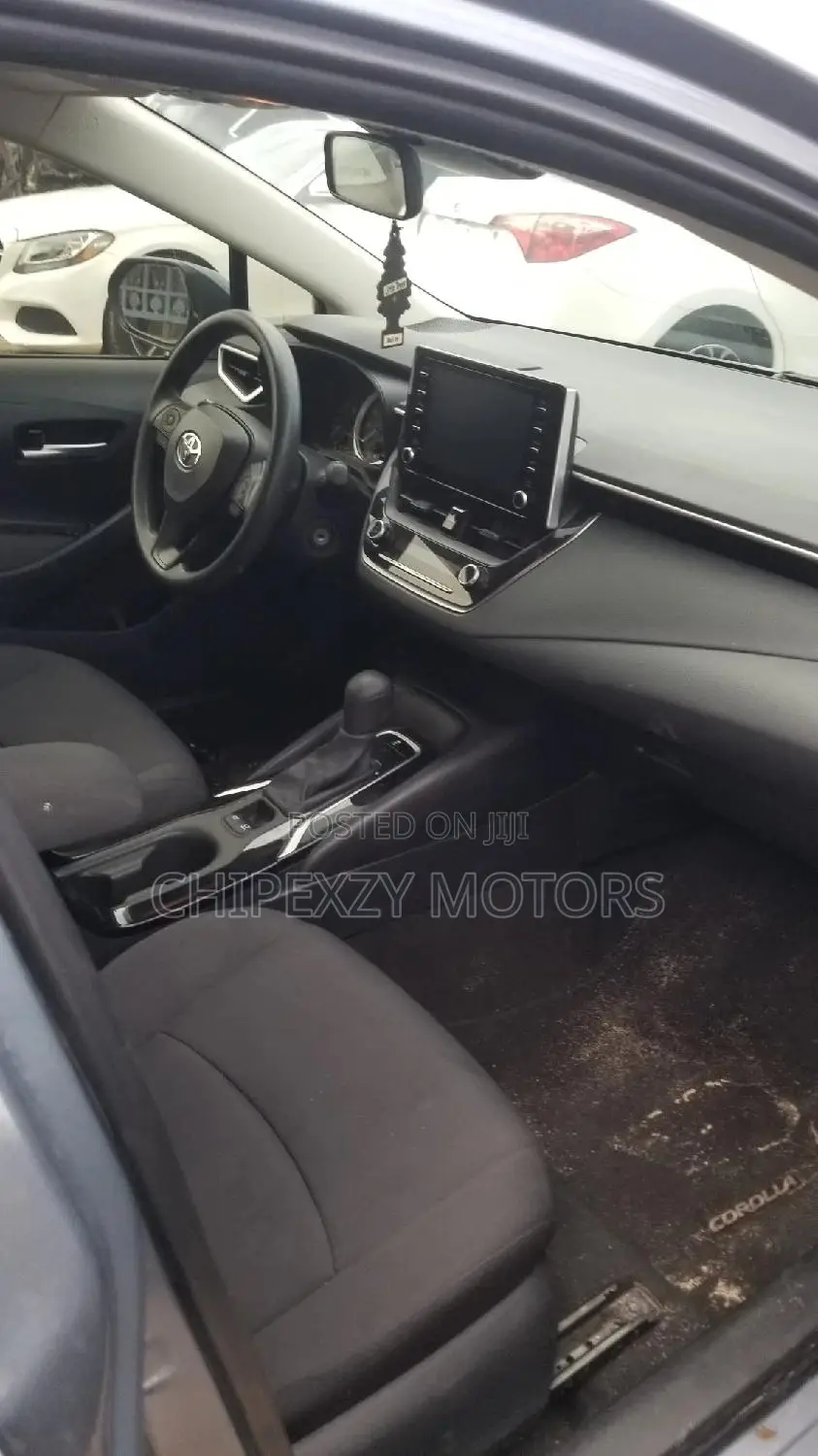 Toyota Corolla LE 2020 Blue